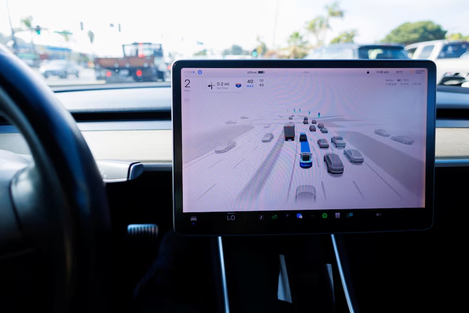 Nghị sĩ Mỹ kêu gọi điều tra hệ thống tự lái của xe Tesla- Ảnh 1.