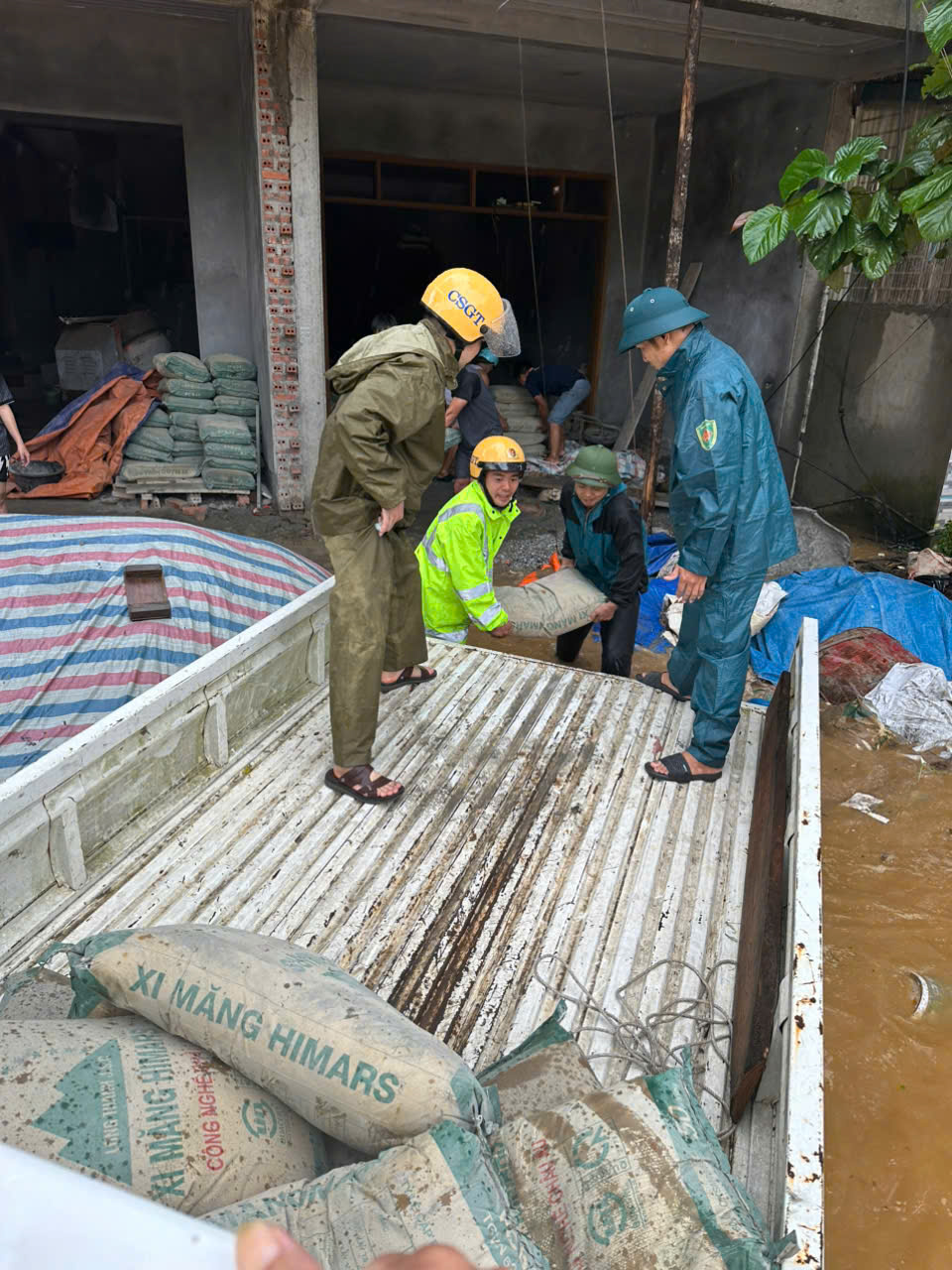 Tuyên Quang triển khai các biện pháp ứng phó với các hồ thủy điện xả lũ- Ảnh 9. Tuyên Quang triển khai các biện pháp ứng phó với các hồ thủy điện xả lũ- Ảnh 9.