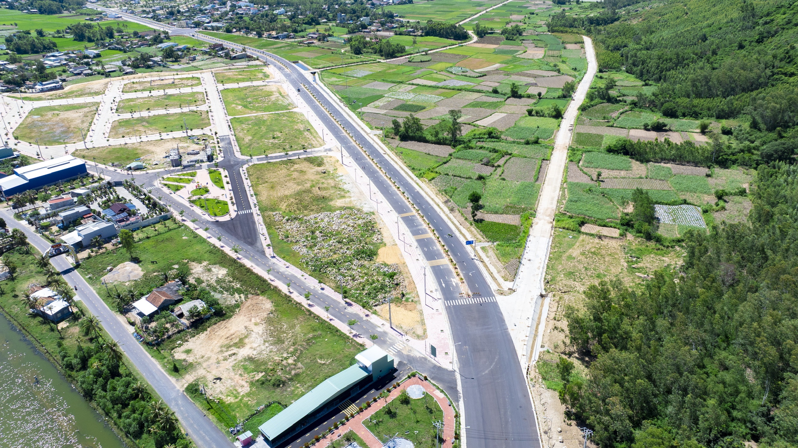 Cận cảnh hai công trình giao thông hoàn thành trước thềm Đại hội Đảng bộ tỉnh Gia Lai- Ảnh 7.