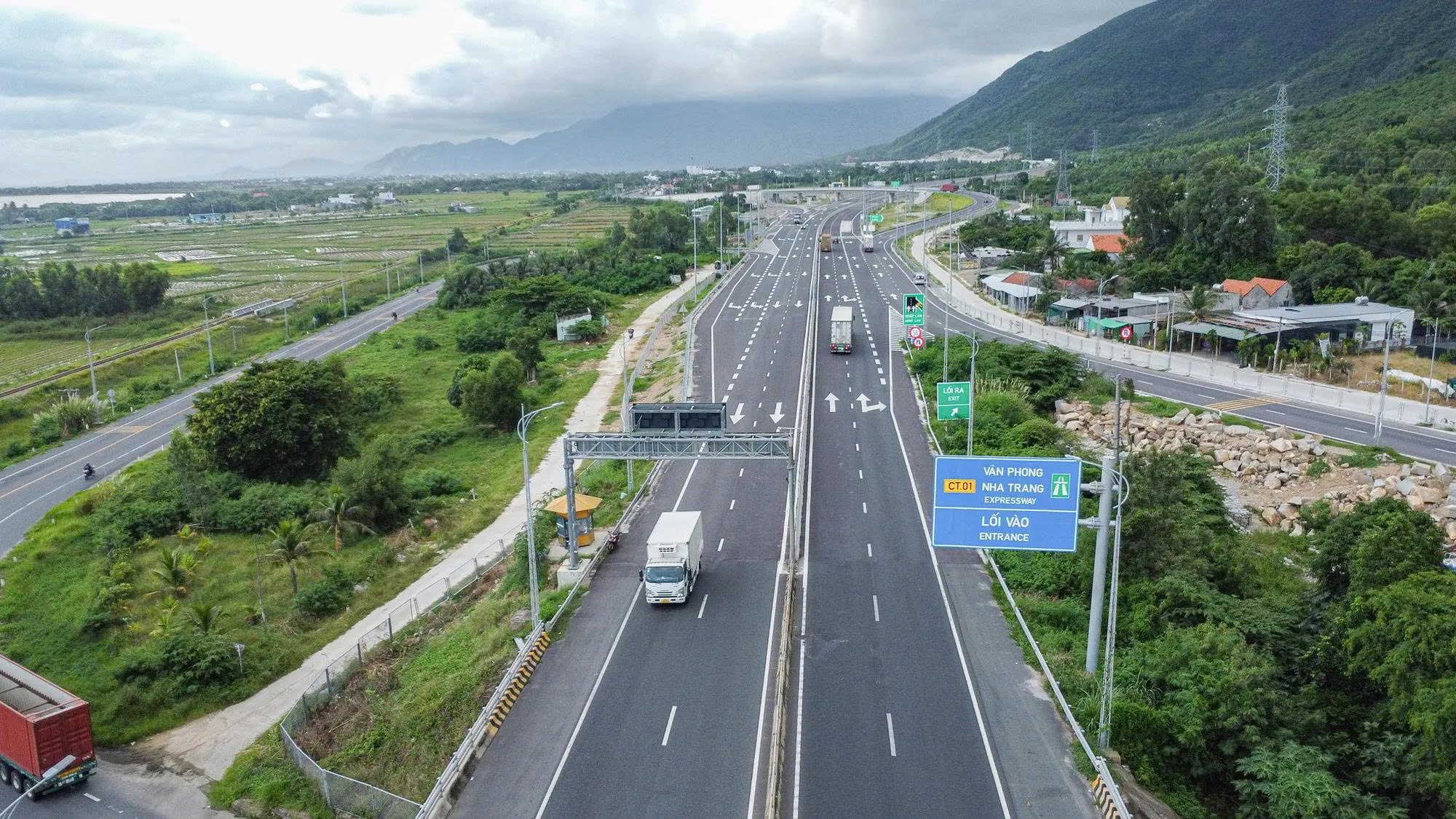 Khánh Hòa chủ động xây dựng khu tái định cư phục vụ dự án đường sắt tốc độ cao- Ảnh 2.