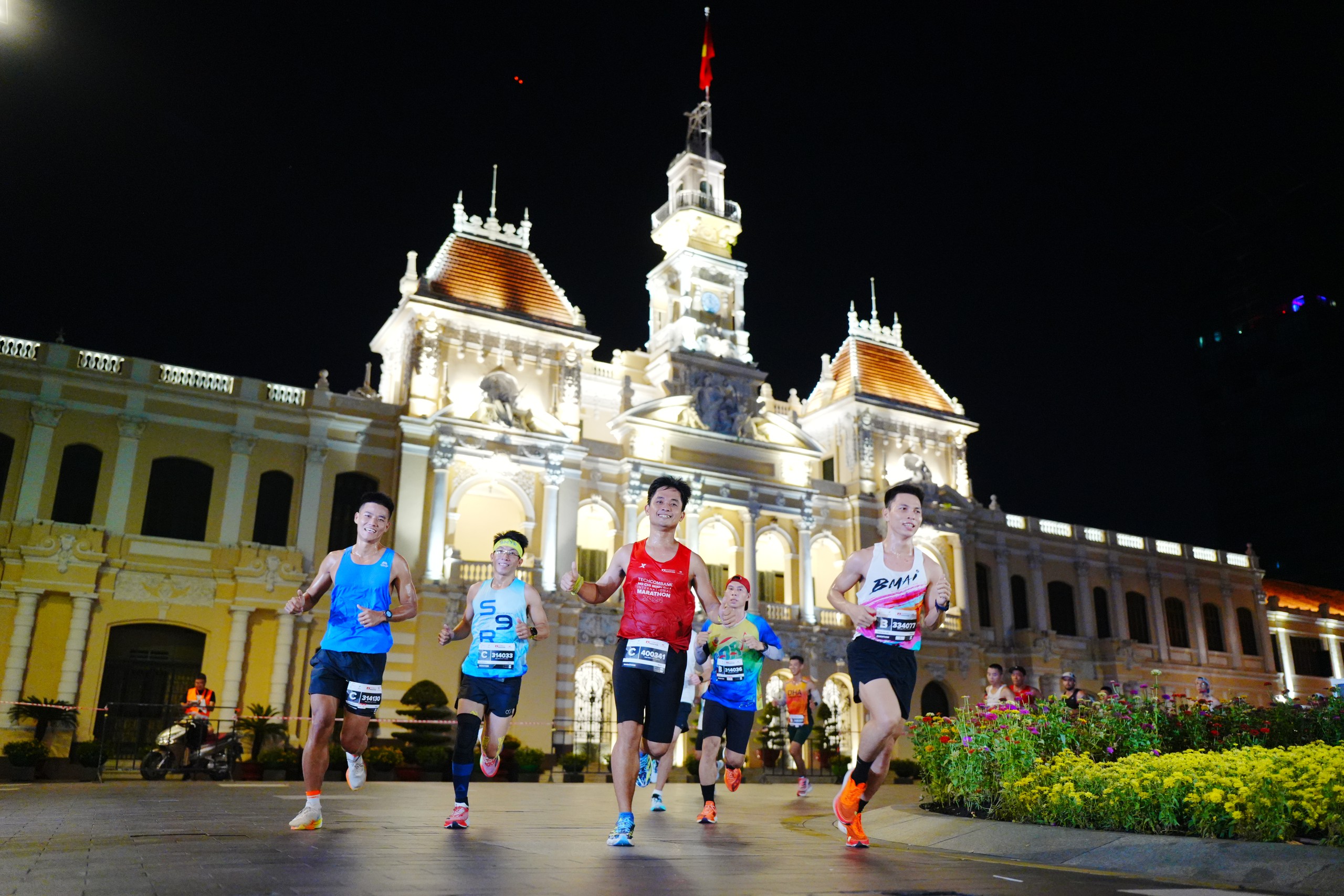 Giải Marathon quốc tế Thành phố Hồ Chí Minh Techcombank mùa 8: “Vì một Việt Nam vượt trội"- Ảnh 2. Giải Marathon quốc tế Thành phố Hồ Chí Minh Techcombank mùa 8: “Vì một Việt Nam vượt trội"- Ảnh 2.