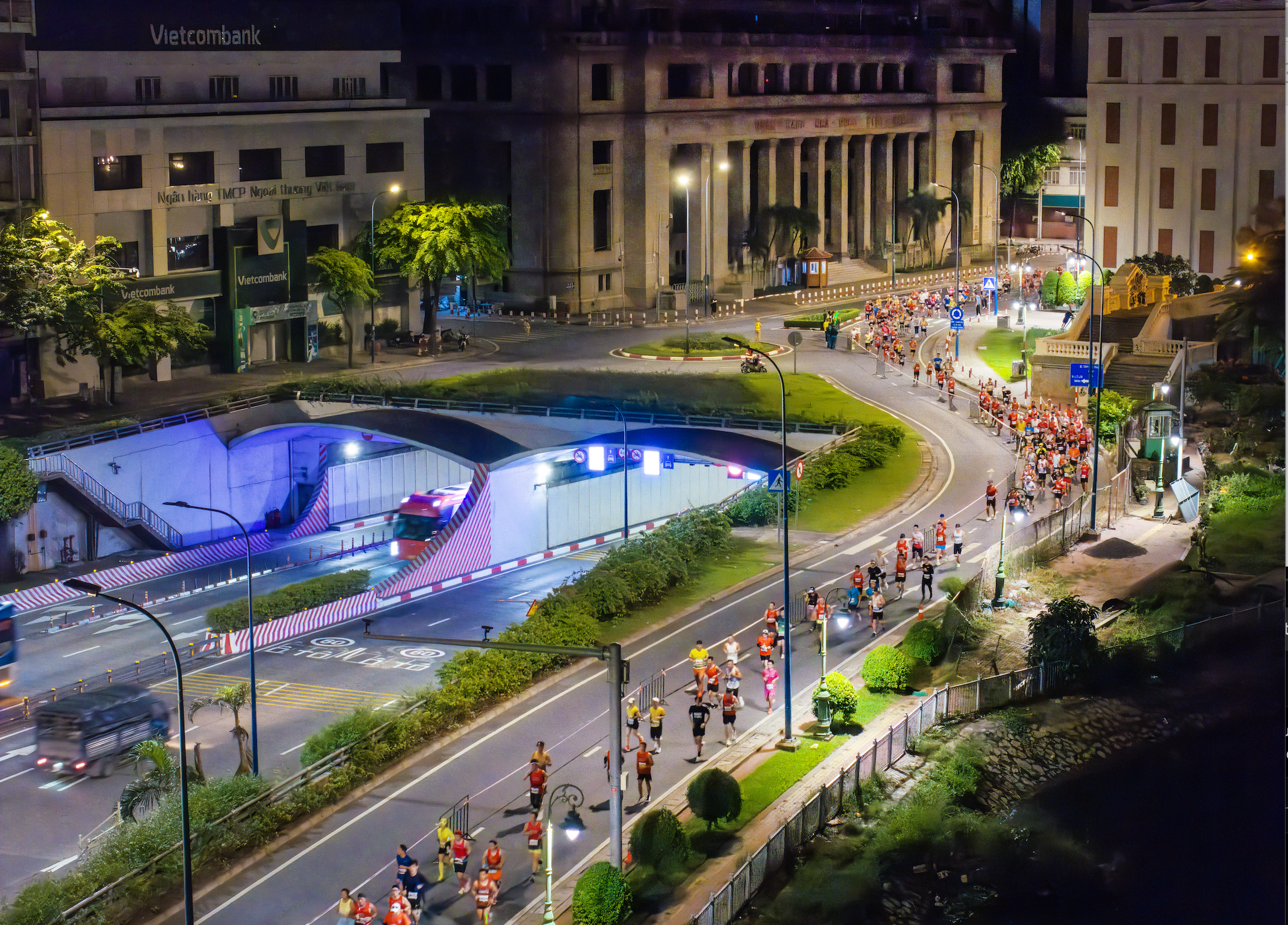Giải Marathon quốc tế Thành phố Hồ Chí Minh Techcombank mùa 8: “Vì một Việt Nam vượt trội"- Ảnh 3. Giải Marathon quốc tế Thành phố Hồ Chí Minh Techcombank mùa 8: “Vì một Việt Nam vượt trội"- Ảnh 3.