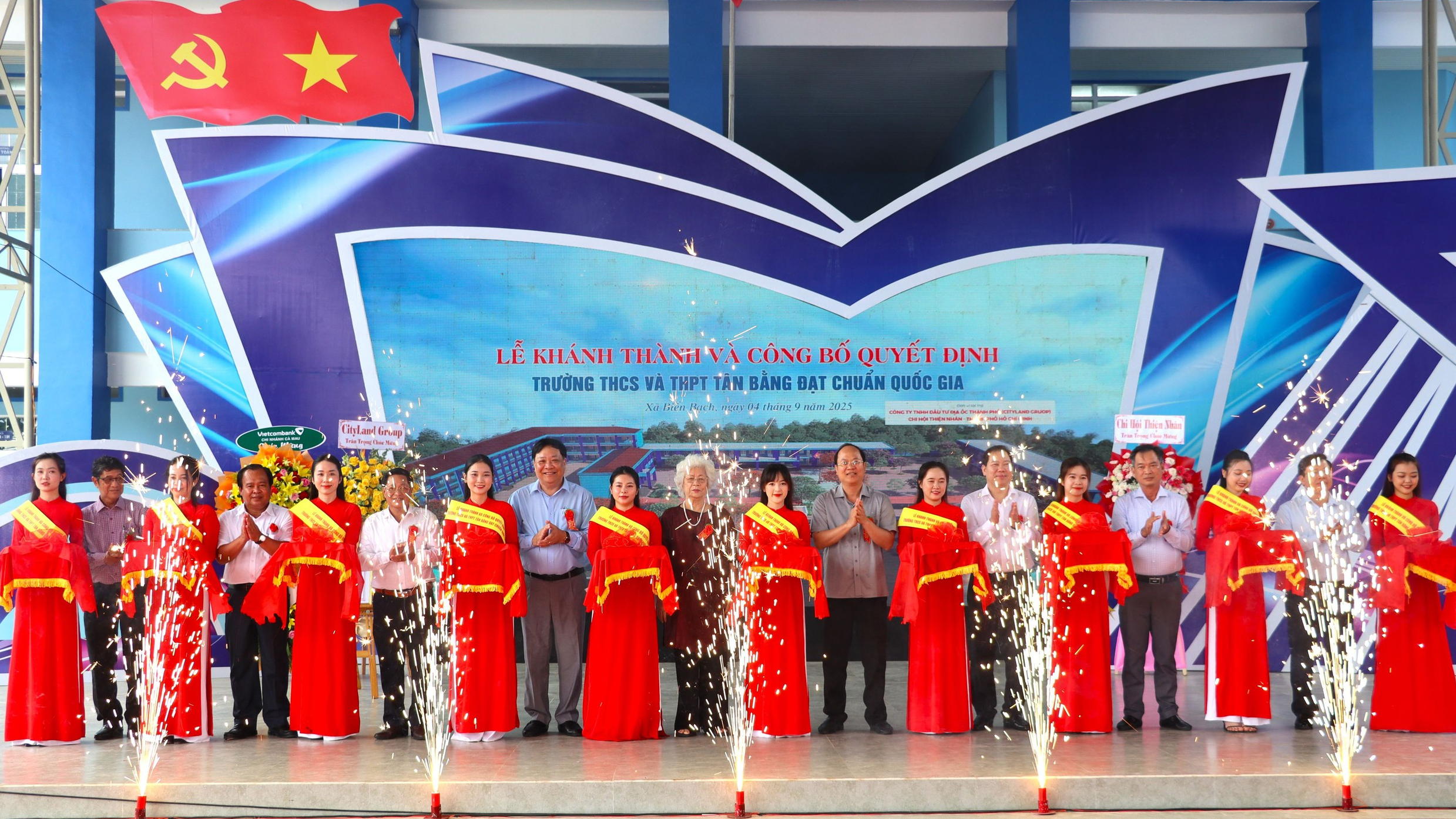 Khánh thành Trường THCS - THPT Tân Bằng ở Cà Mau- Ảnh 1. Khánh thành Trường THCS - THPT Tân Bằng ở Cà Mau- Ảnh 1.