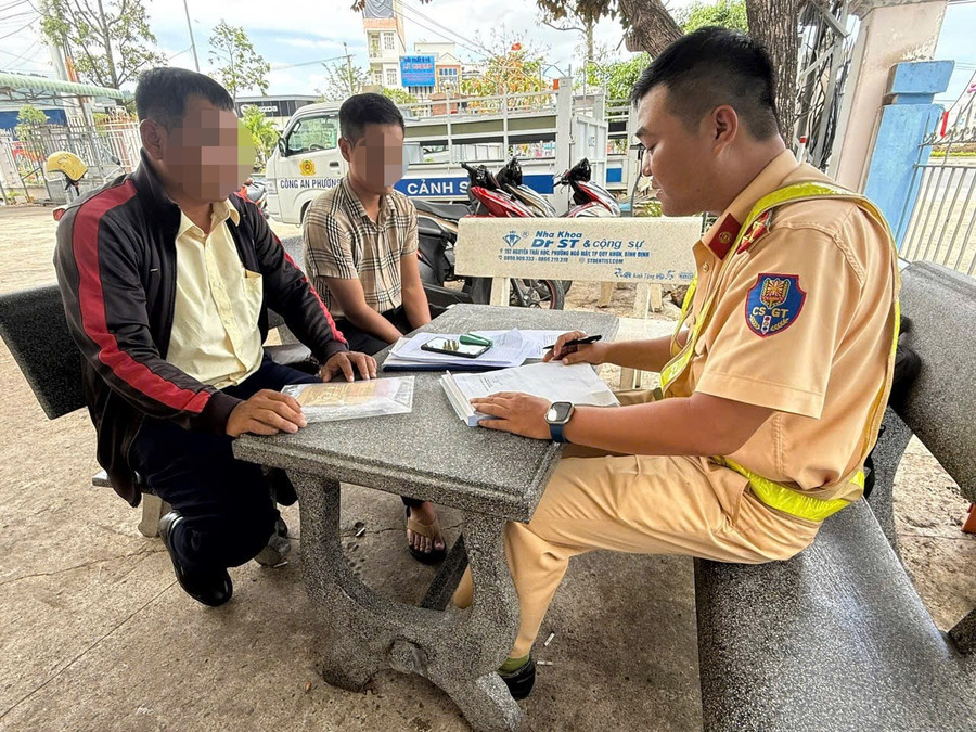 Gia Lai: Nhiều xe khách đi vào đường cấm bị phạt sau phản ánh của người dân- Ảnh 2. Gia Lai: Nhiều xe khách đi vào đường cấm bị phạt sau phản ánh của người dân- Ảnh 2.