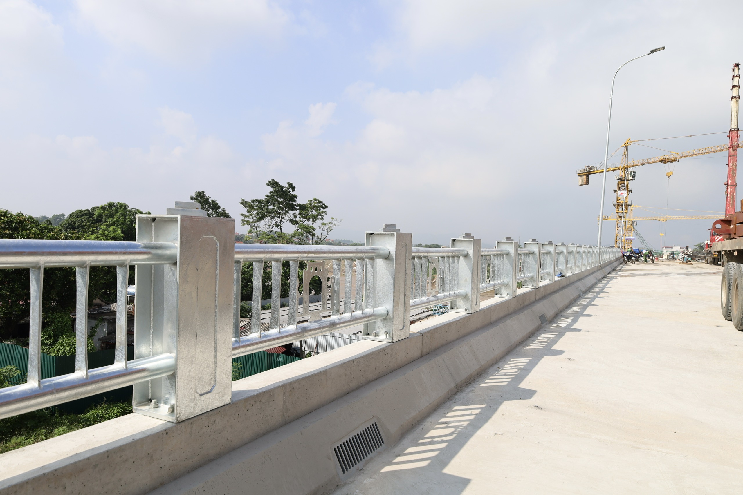 Khi nào cầu Phong Châu mới thông xe?- Ảnh 12. Khi nào cầu Phong Châu mới thông xe?- Ảnh 12.