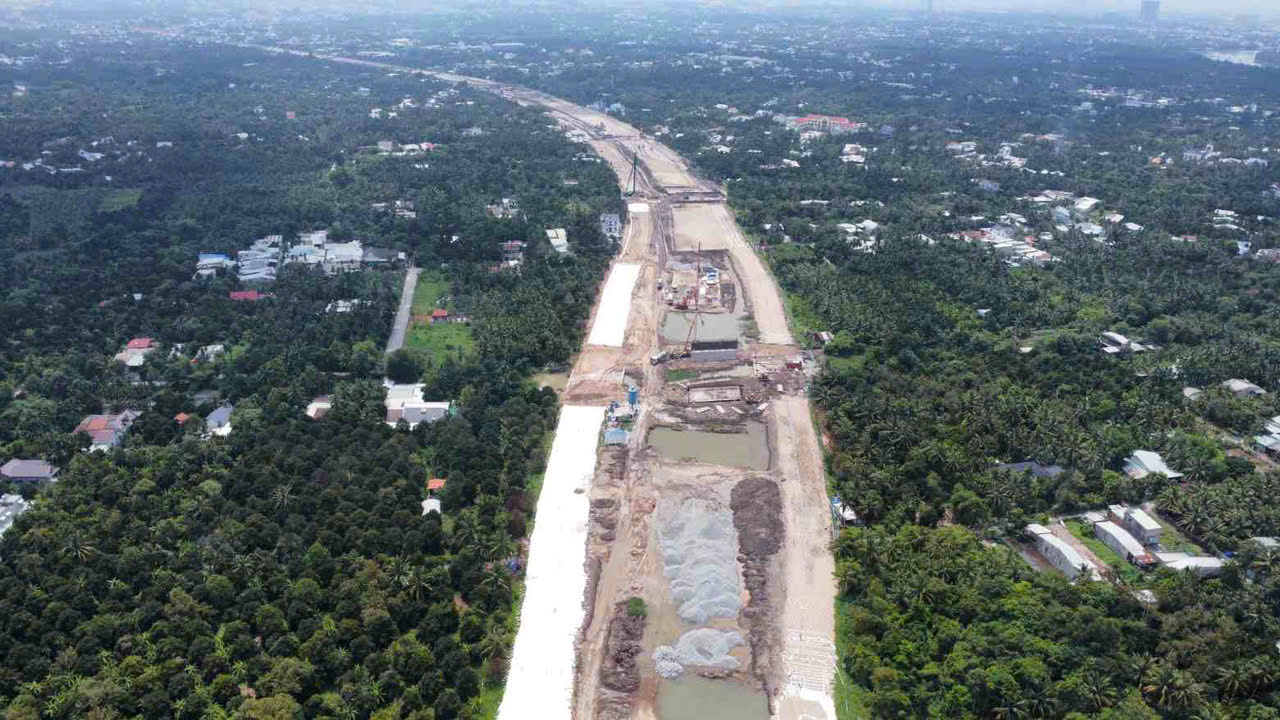 Dự án Vành đai 3 TP.HCM: Đẩy nhanh tiến độ, gỡ vướng mắc mặt bằng và vật liệu- Ảnh 4. Dự án Vành đai 3 TP.HCM: Đẩy nhanh tiến độ, gỡ vướng mắc mặt bằng và vật liệu- Ảnh 4.