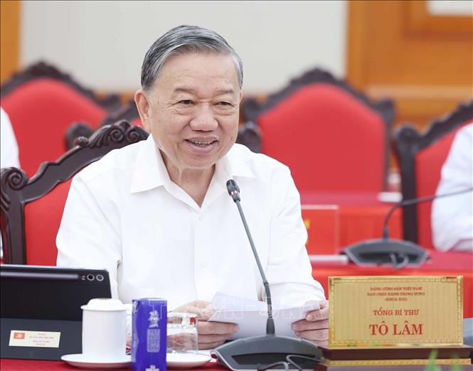 Bộ Chính trị cho ý kiến về công tác chuẩn bị Đại hội Đảng bộ MTTQ, các đoàn thể Trung ương- Ảnh 1. Bộ Chính trị cho ý kiến về công tác chuẩn bị Đại hội Đảng bộ MTTQ, các đoàn thể Trung ương- Ảnh 1.