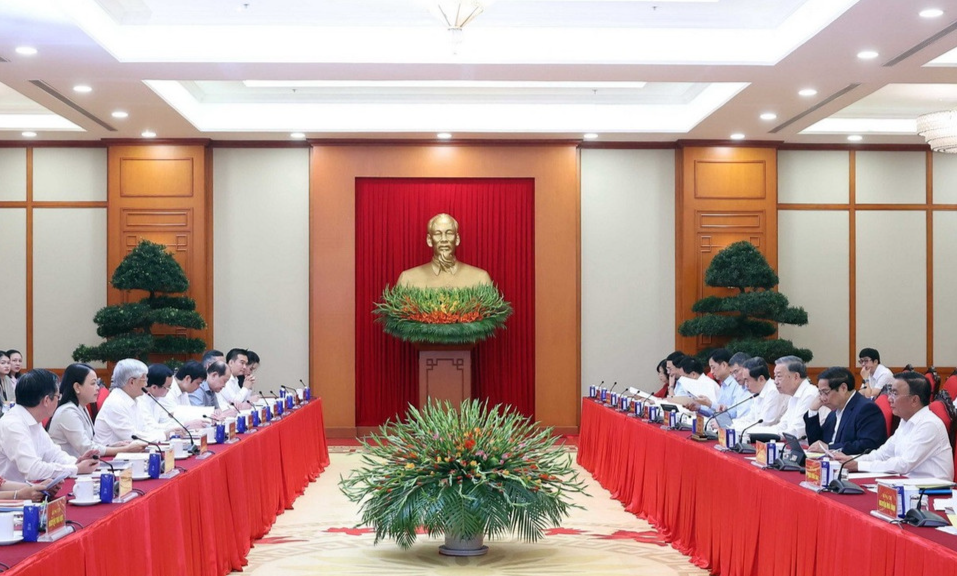 Bộ Chính trị cho ý kiến về công tác chuẩn bị Đại hội Đảng bộ MTTQ, các đoàn thể Trung ương- Ảnh 2. Bộ Chính trị cho ý kiến về công tác chuẩn bị Đại hội Đảng bộ MTTQ, các đoàn thể Trung ương- Ảnh 2.