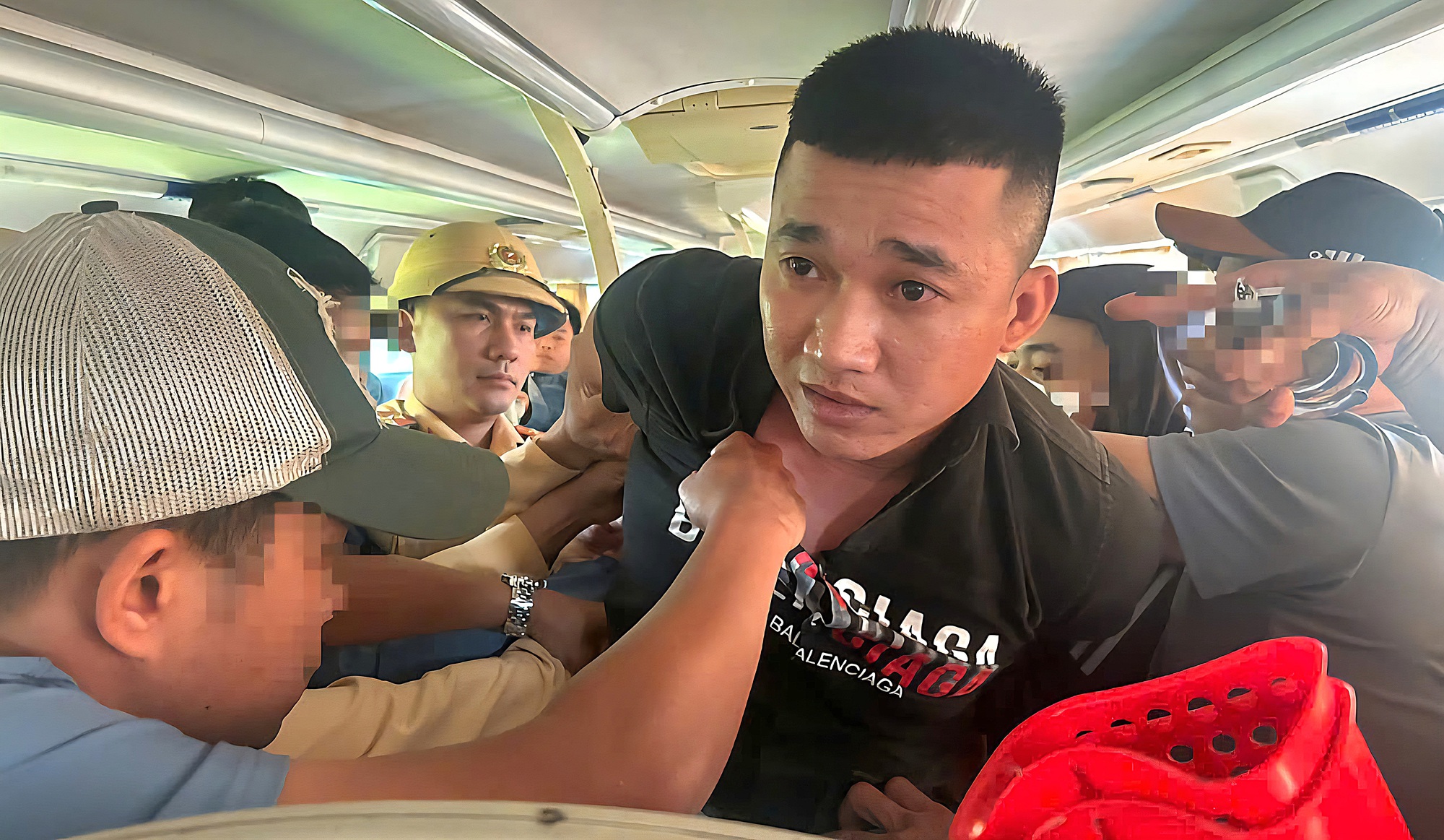 Bắt nhóm thanh niên 5 ngày gây ra 3 vụ cướp ở Đà Nẵng- Ảnh 1.