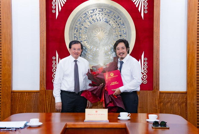 NSƯT Bùi Như Lai là tân Hiệu trưởng Trường Đại học Sân khấu - Điện ảnh Hà Nội- Ảnh 1.