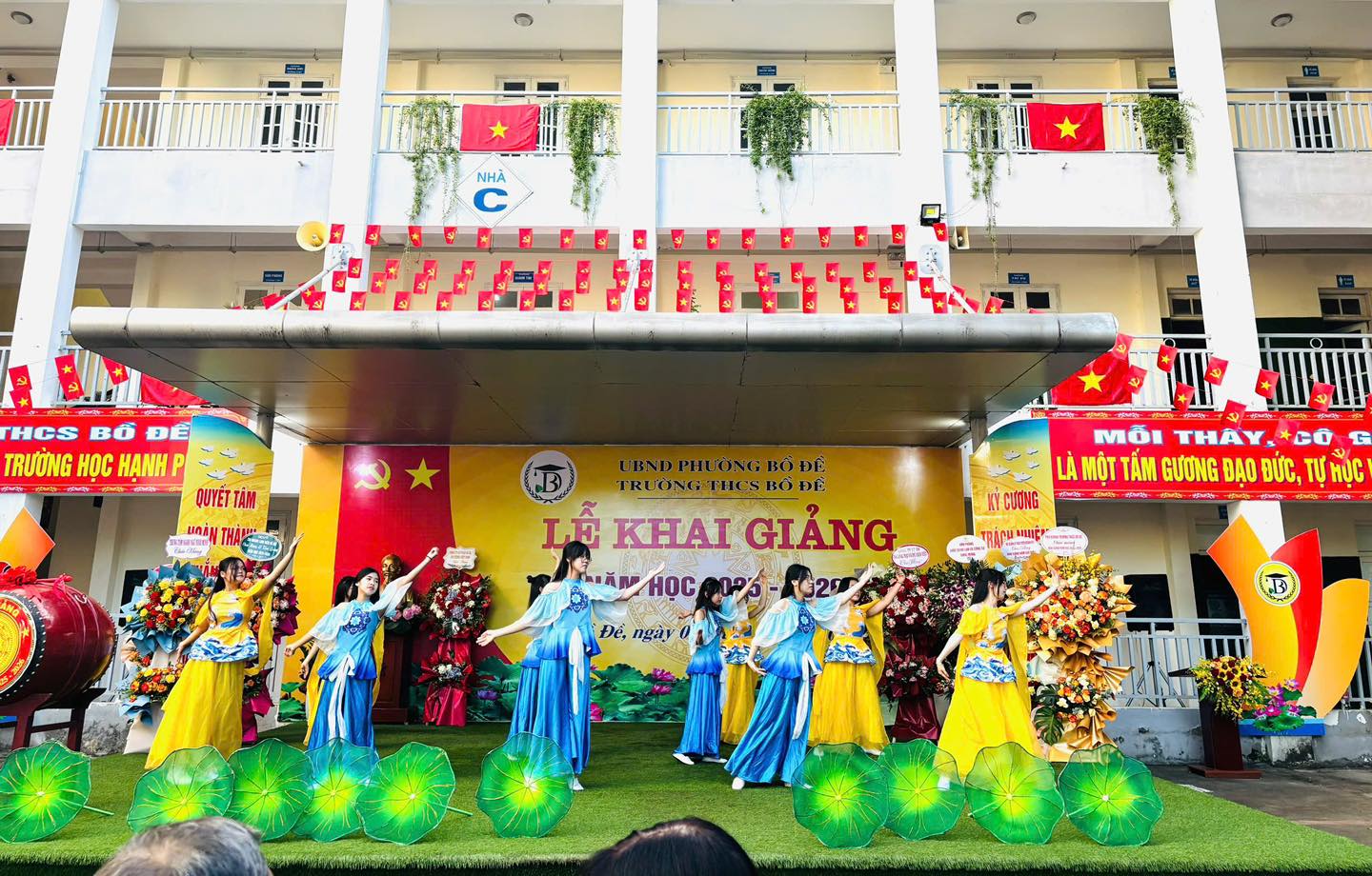Kỷ niệm 80 năm truyền thống ngành Giáo dục và khai giảng năm học 2025–2026- Ảnh 32. Kỷ niệm 80 năm truyền thống ngành Giáo dục và khai giảng năm học 2025–2026- Ảnh 32.