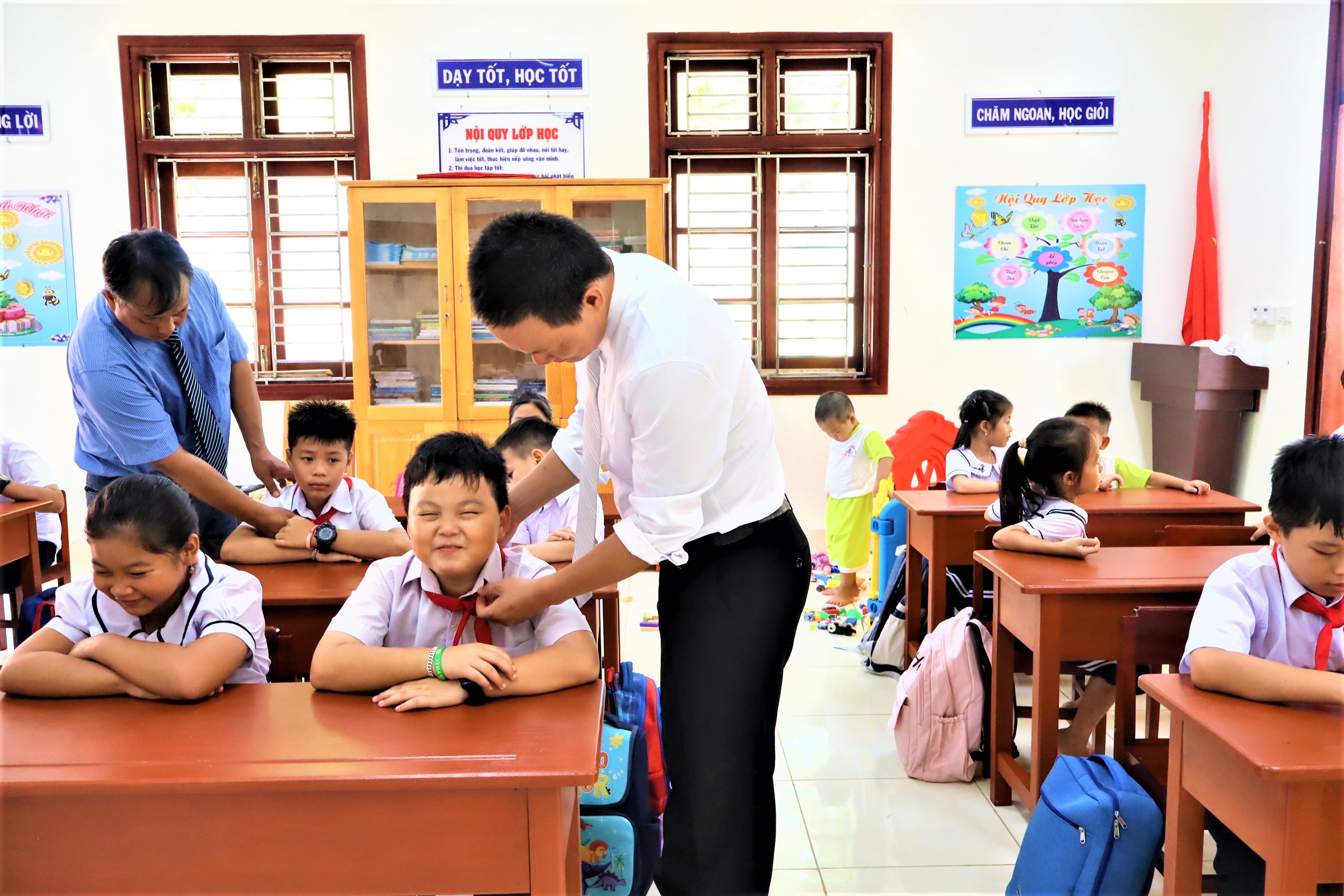 Rộn ràng, vui tươi lễ khai giảng năm học mới trên quần đảo Trường Sa- Ảnh 10.