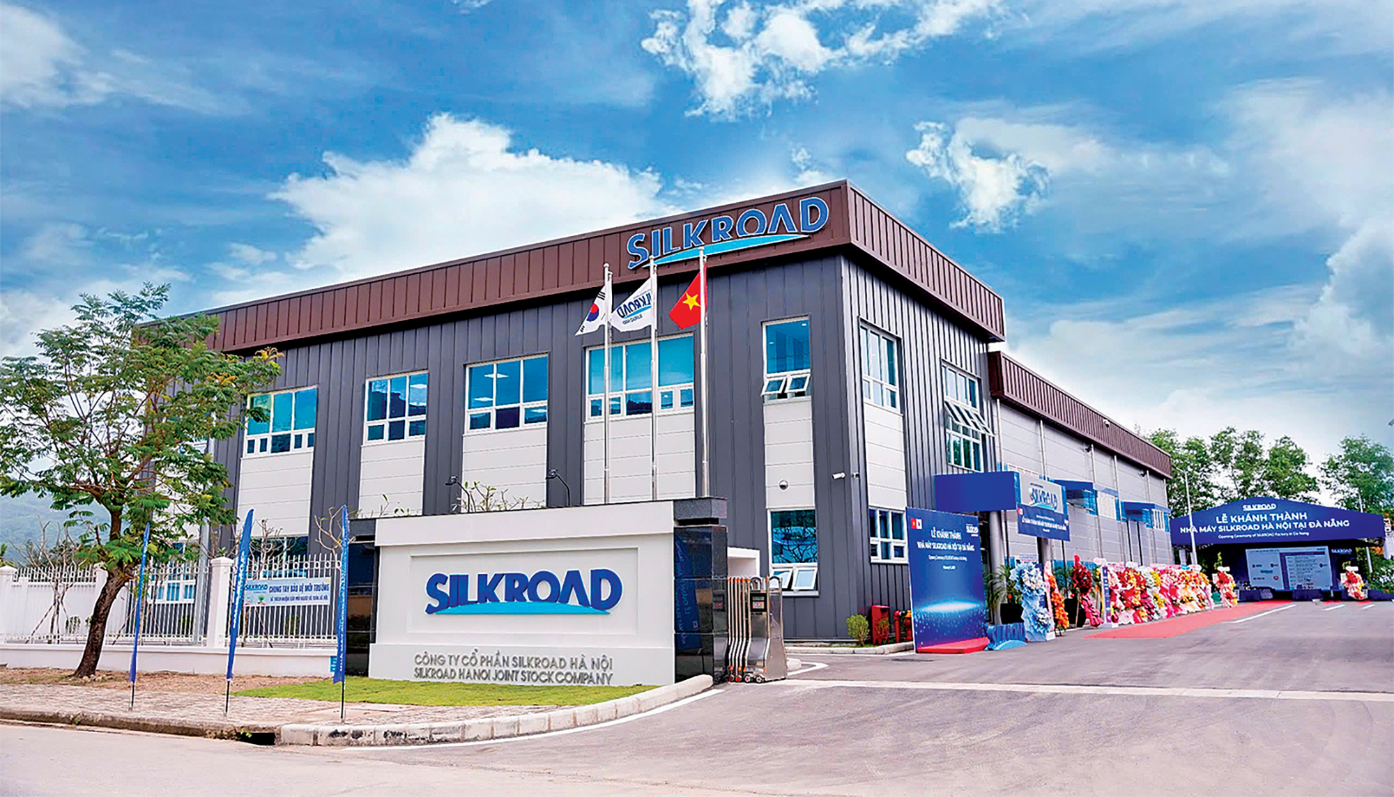 Tặng học bổng cho sinh viên - SILKROAD lan tỏa giá trị nhân văn- Ảnh 3. Tặng học bổng cho sinh viên - SILKROAD lan tỏa giá trị nhân văn- Ảnh 3.