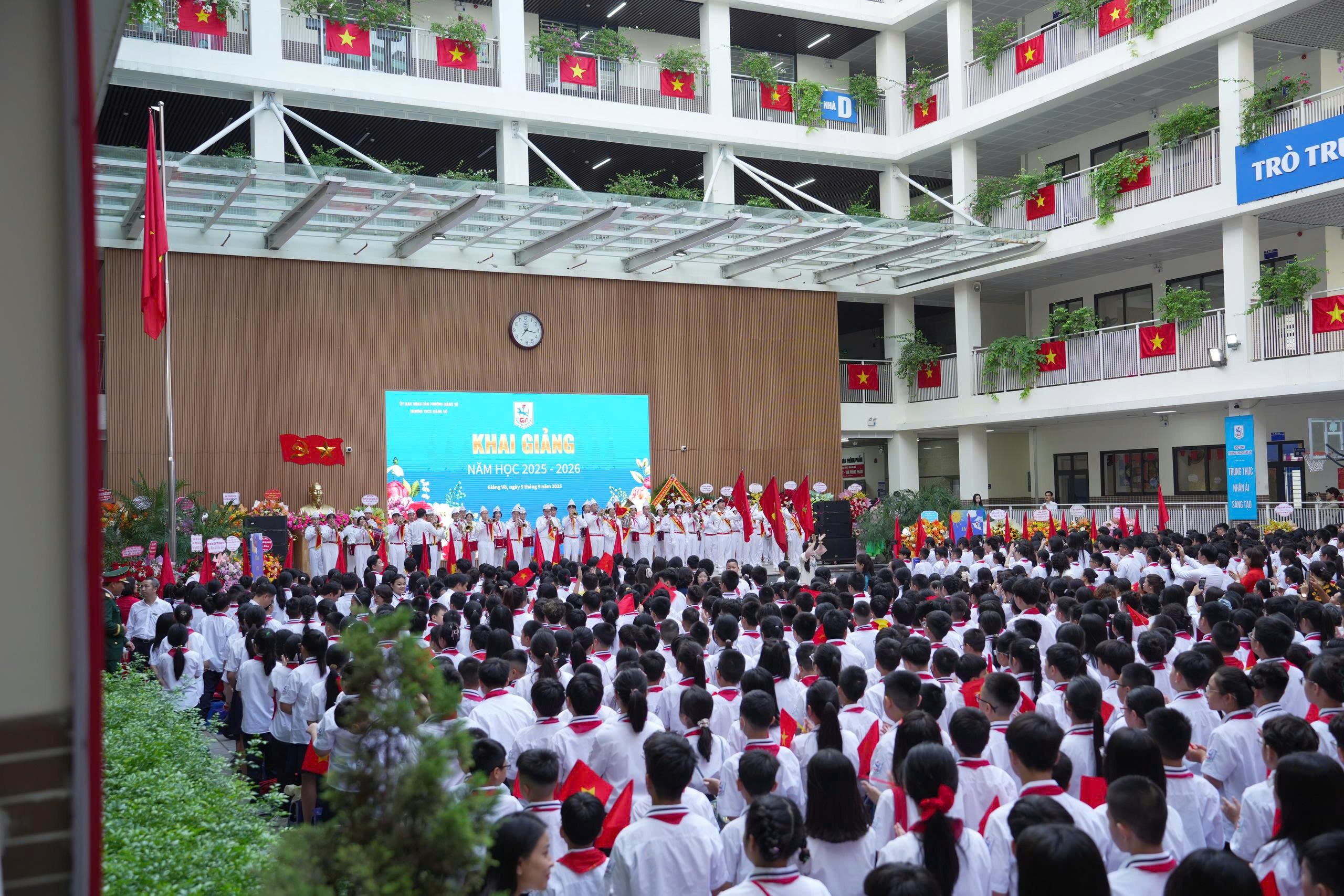 Kỷ niệm 80 năm truyền thống ngành Giáo dục và khai giảng năm học 2025–2026- Ảnh 21. Kỷ niệm 80 năm truyền thống ngành Giáo dục và khai giảng năm học 2025–2026- Ảnh 21.