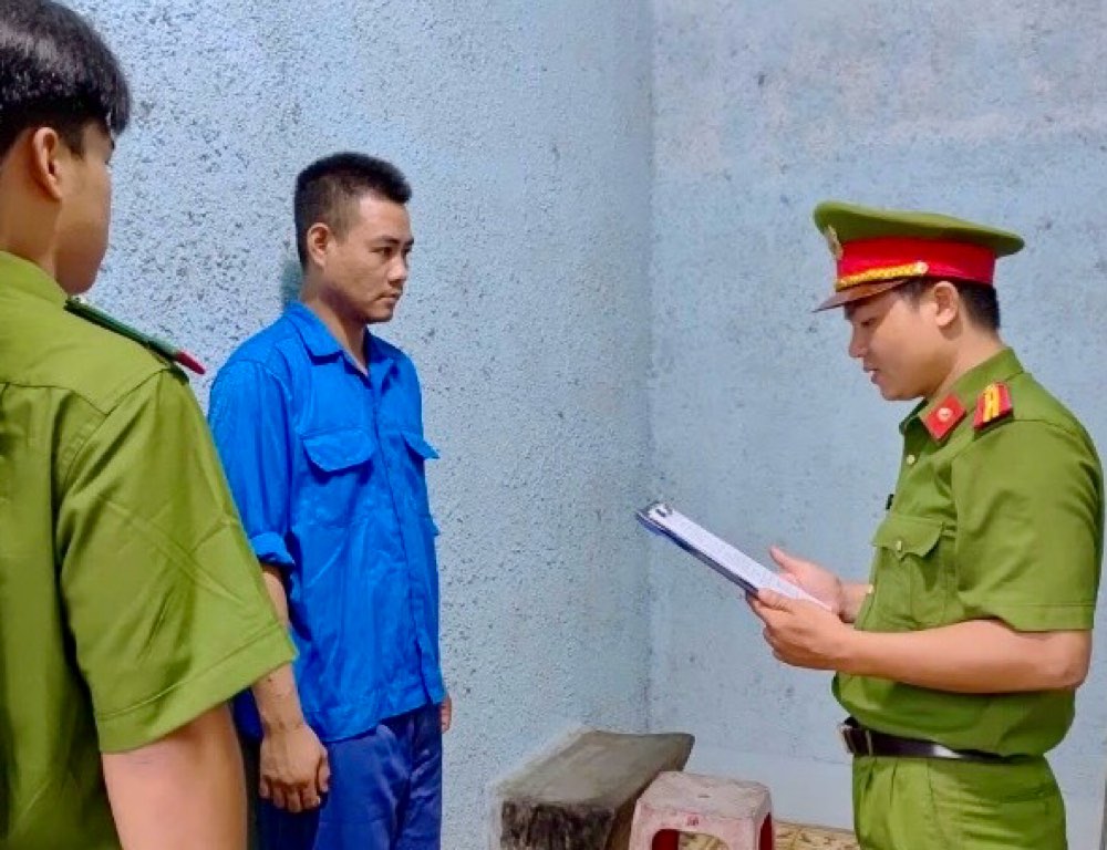 Lâm Đồng: Khởi tố, bắt tạm giam đối tượng tông vào xe cảnh sát- Ảnh 1.