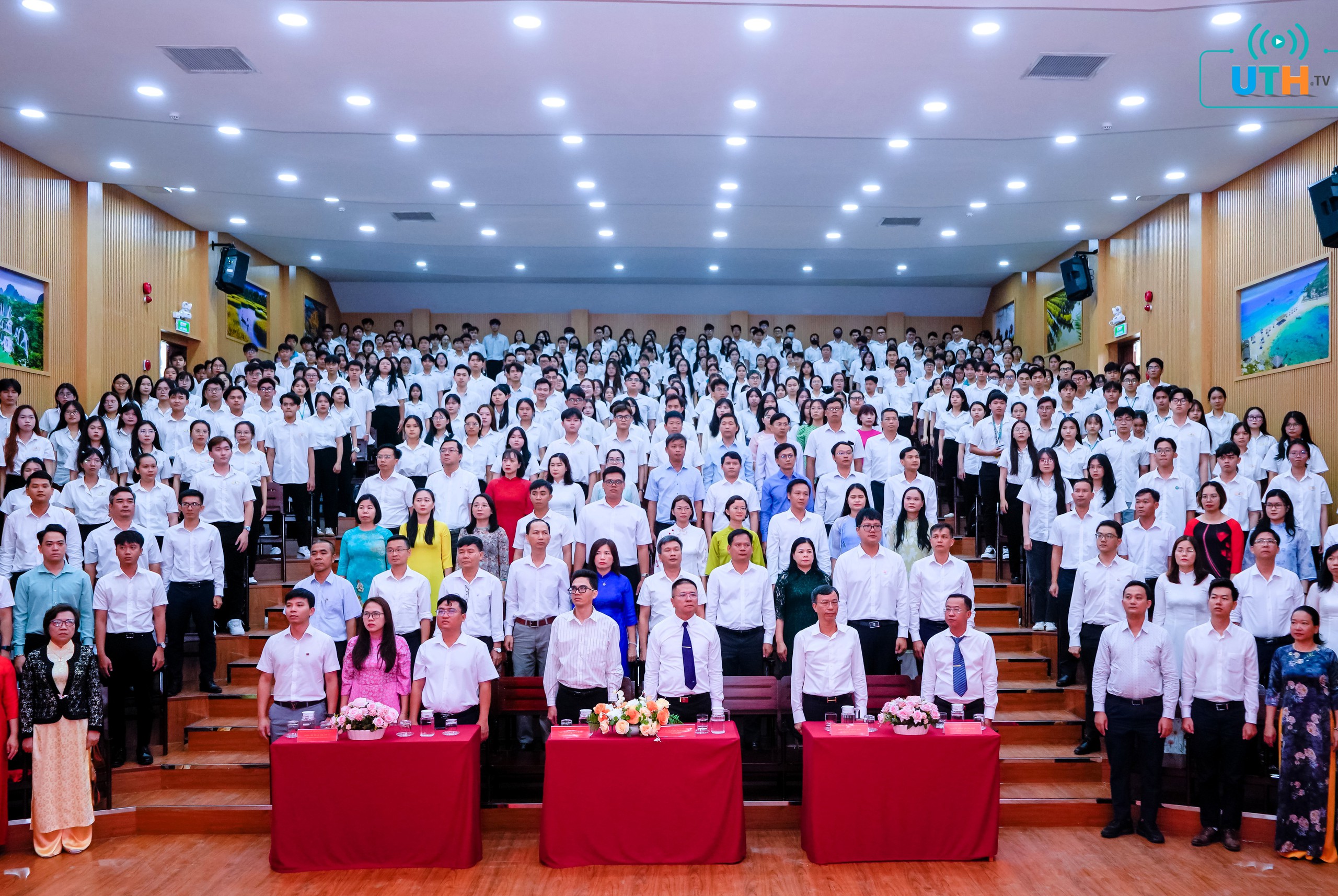 Sinh viên ngành Xây dựng TP.HCM hồ hởi đón năm học mới- Ảnh 2. Sinh viên ngành Xây dựng TP.HCM hồ hởi đón năm học mới- Ảnh 2.