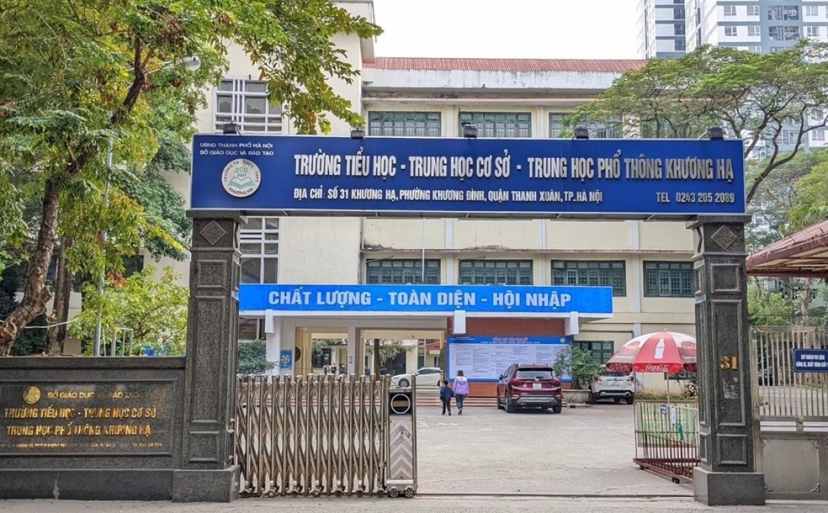 Hà Nội cách chức hiệu trưởng Trường Khương Hạ do sai phạm tiền tỷ- Ảnh 1. Hà Nội cách chức hiệu trưởng Trường Khương Hạ do sai phạm tiền tỷ- Ảnh 1.