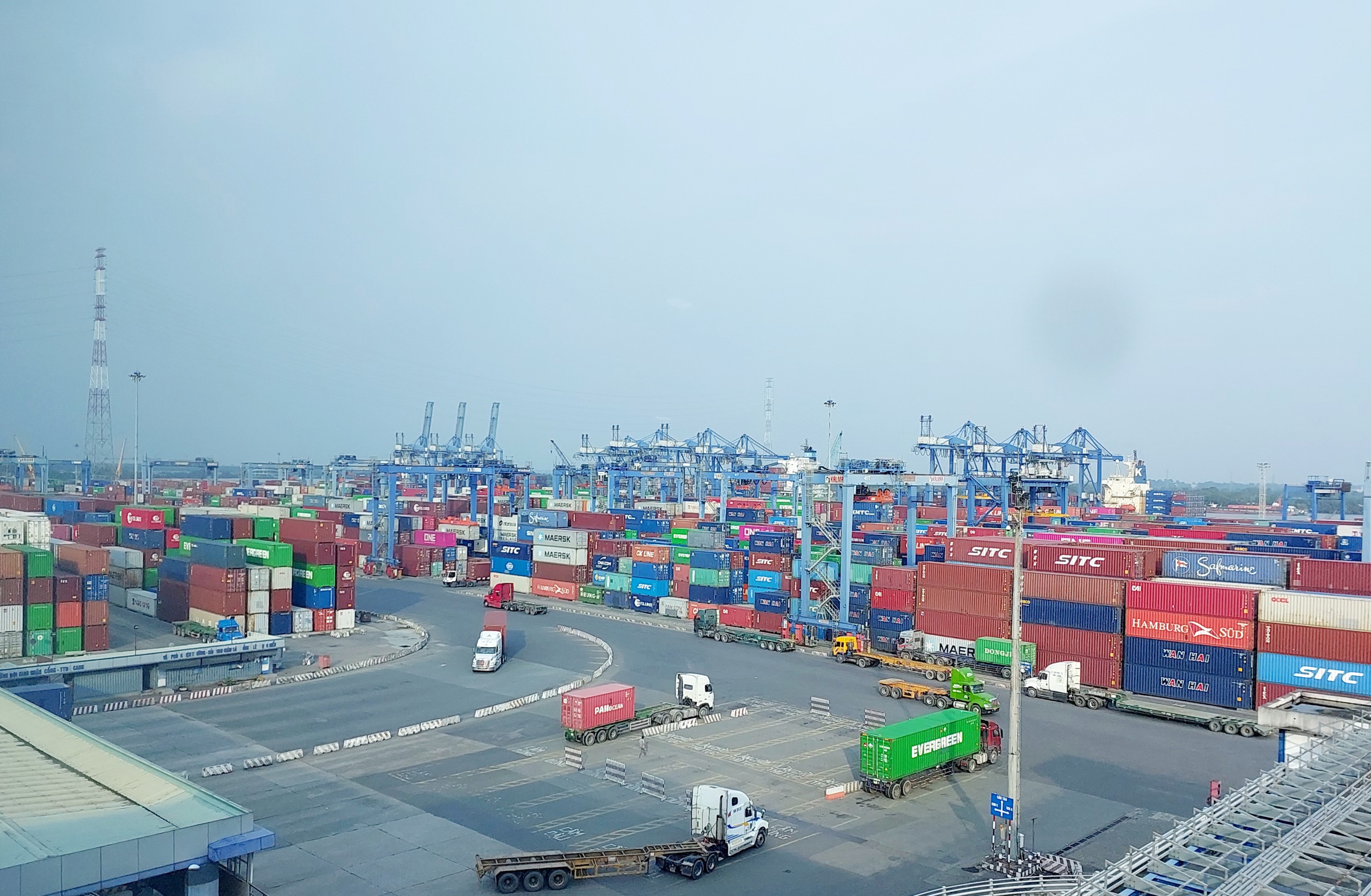 3 cảng biển Việt Nam vừa lọt top đón nhiều tàu container nhất thế giới lớn cỡ nào?- Ảnh 2. 3 cảng biển Việt Nam vừa lọt top đón nhiều tàu container nhất thế giới lớn cỡ nào?- Ảnh 2.
