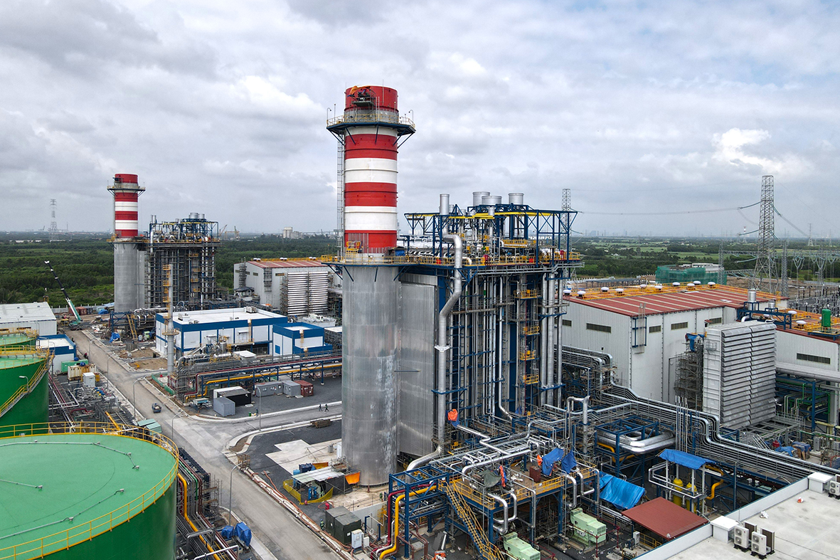 Nhà máy điện Nhơn Trạch 3 và 4 là dự án điện khí LNG đầu tiên ở Việt Nam, sử dụng công nghệ mới, tiên tiến nhất với cấu hình đơn trục nên việc thi công cực kỳ khó khăn. Nhà máy điện Nhơn Trạch 3 và 4 là dự án điện khí LNG đầu tiên ở Việt Nam, sử dụng công nghệ mới, tiên tiến nhất với cấu hình đơn trục nên việc thi công cực kỳ khó khăn.