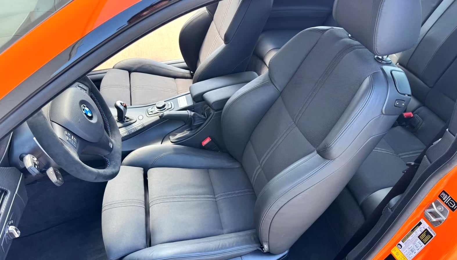 BMW chia tay động cơ V8 bằng mẫu xe đặc biệt- Ảnh 3. BMW chia tay động cơ V8 bằng mẫu xe đặc biệt- Ảnh 3.