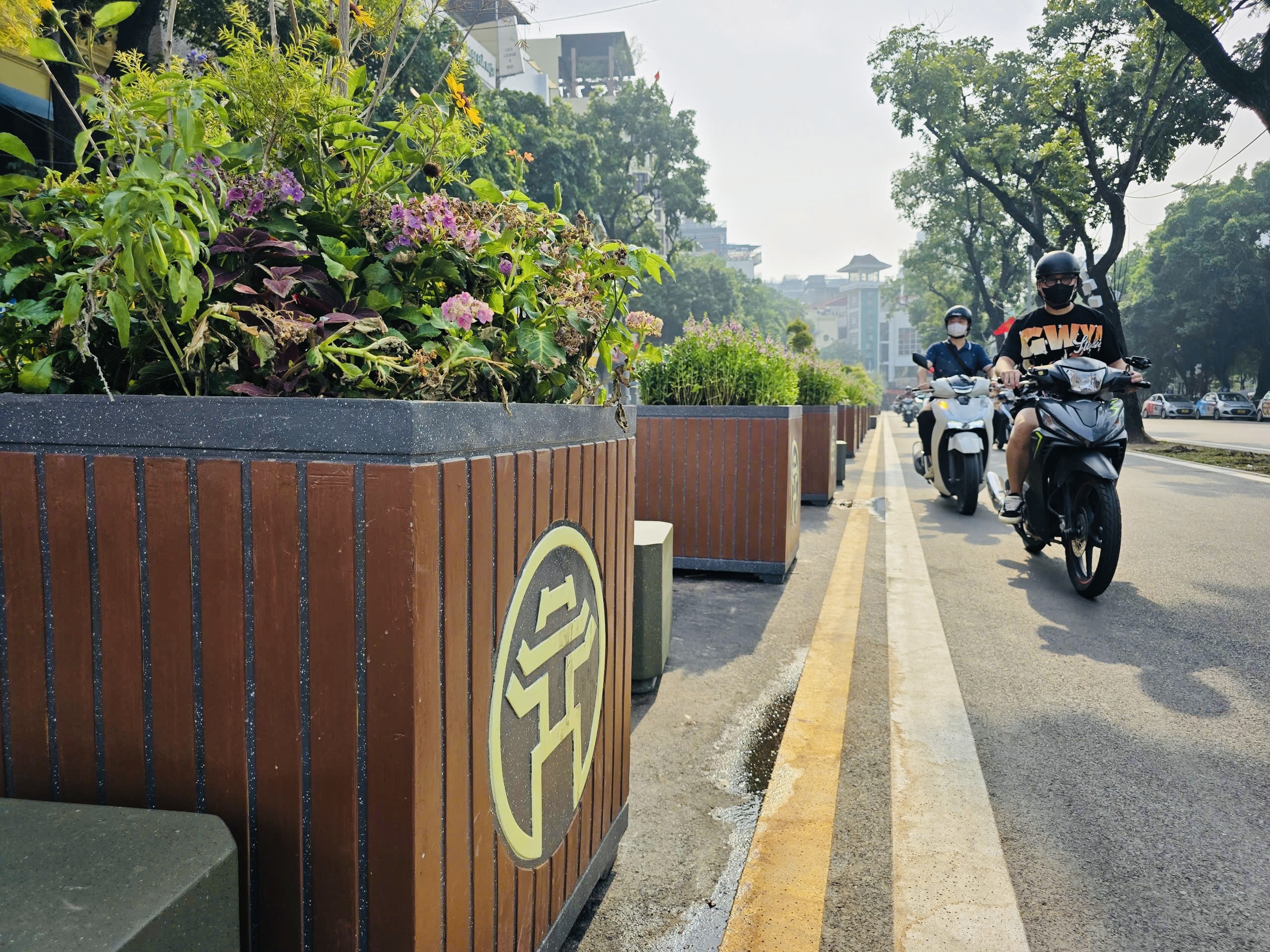 Diện mạo mới của quảng trường Đông Kinh Nghĩa Thục- Ảnh 6.