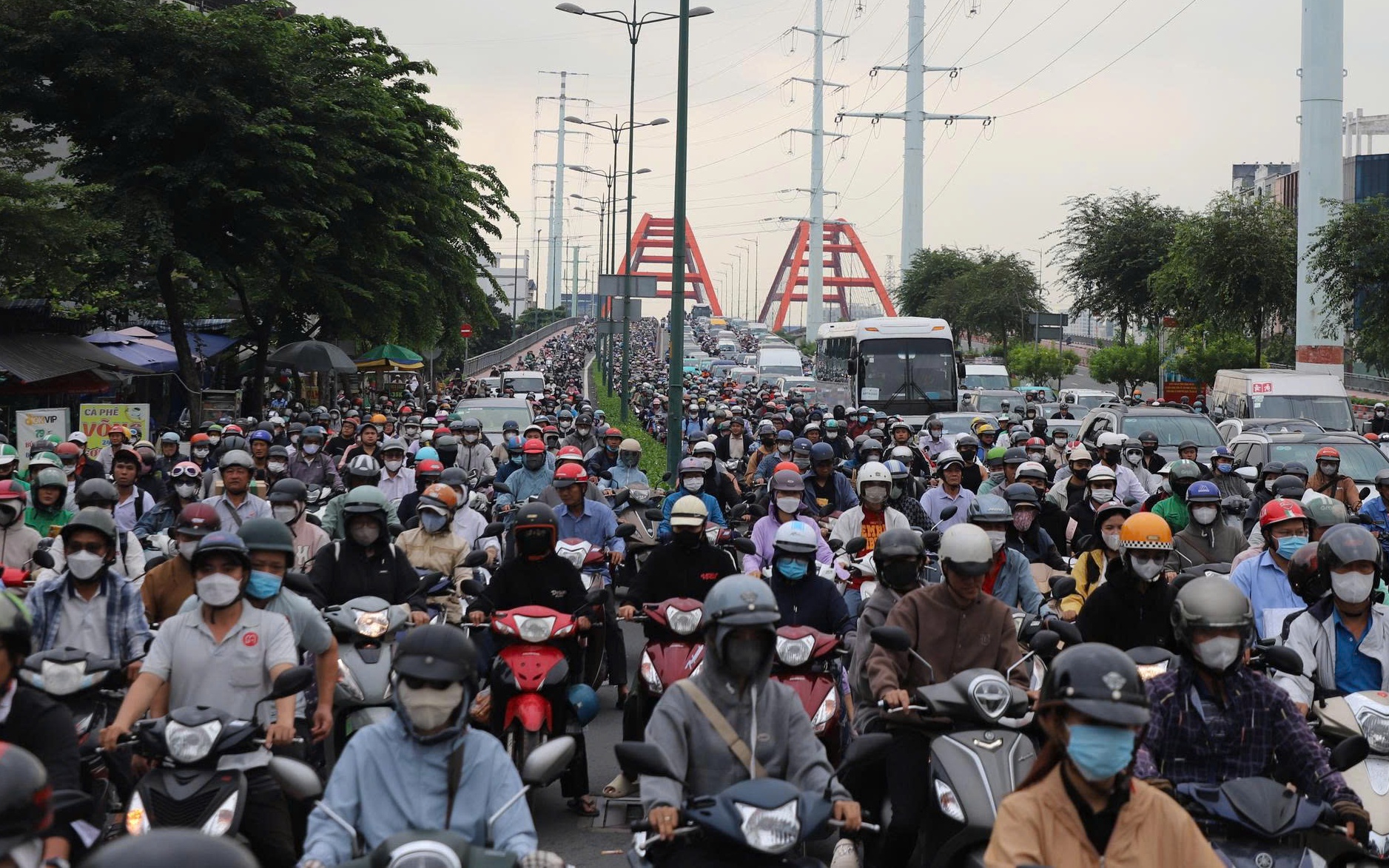 &Ugrave;n tắc nghi&ecirc;m trọng tại cửa ng&otilde; ph&iacute;a Đ&ocirc;ng TP.HCM s&aacute;ng đầu tuần