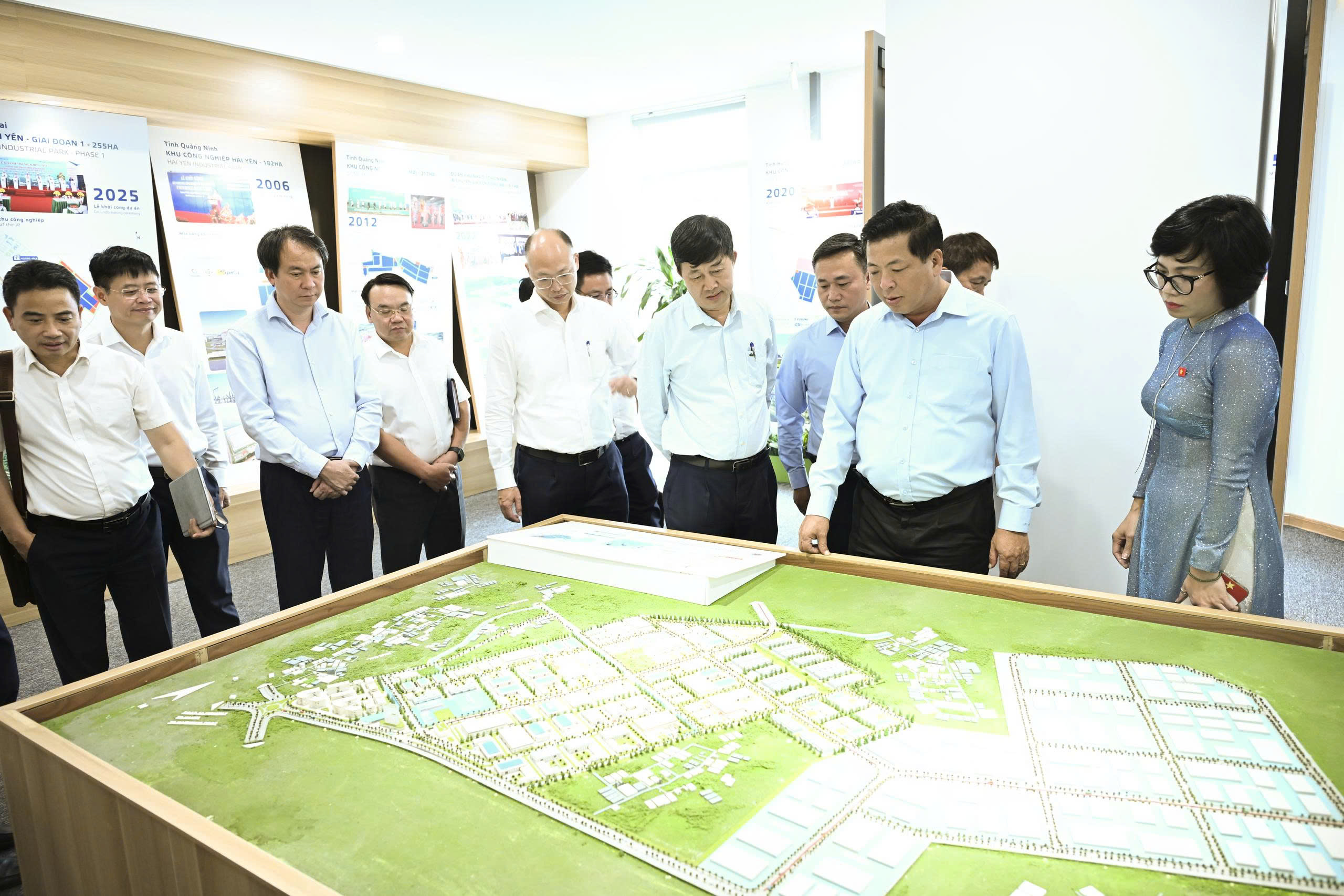 Viglacera tiếp tục đổi mới sáng tạo theo xu thế xanh, tiết kiệm tài nguyên, giảm phát thải- Ảnh 13.