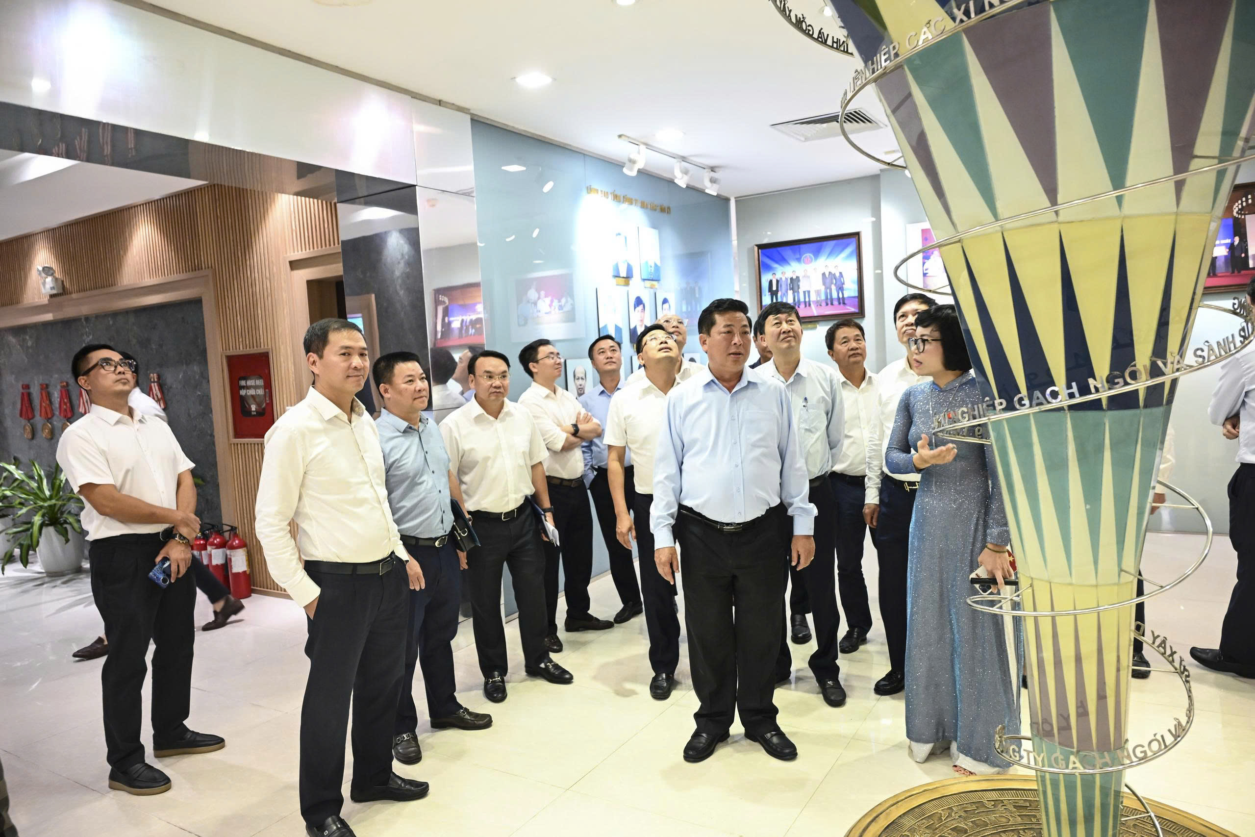 Viglacera tiếp tục đổi mới sáng tạo theo xu thế xanh, tiết kiệm tài nguyên, giảm phát thải- Ảnh 12.