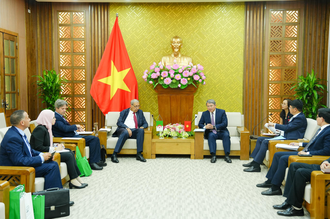 Việt Nam - Algeria tăng cường hợp tác lĩnh vực pháp luật, tư pháp- Ảnh 1.
