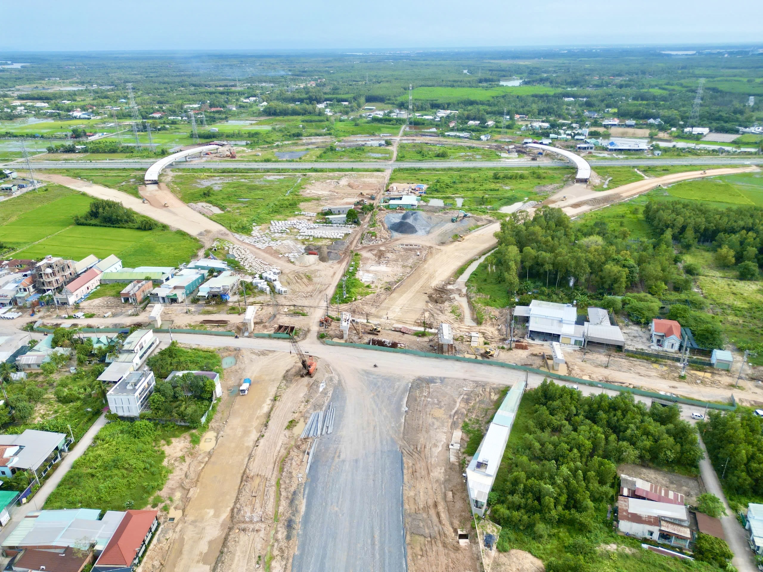 Vành đai 3 Đồng Nai tăng tốc thi công, nỗ lực thông xe kỹ thuật trước 19/12- Ảnh 1. Vành đai 3 Đồng Nai tăng tốc thi công, nỗ lực thông xe kỹ thuật trước 19/12- Ảnh 1.