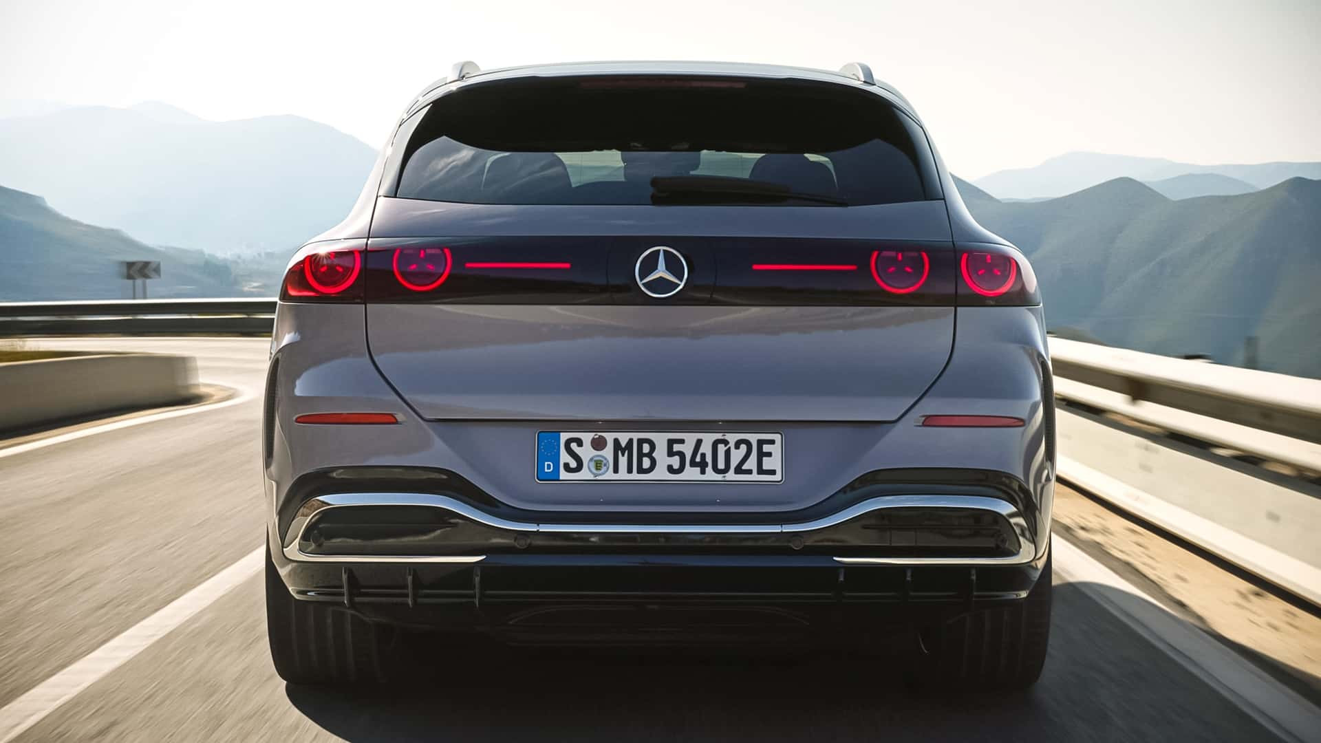 Mercedes GLC EV đi được 300km sau 10 phút sạc- Ảnh 3. Mercedes GLC EV đi được 300km sau 10 phút sạc- Ảnh 3.