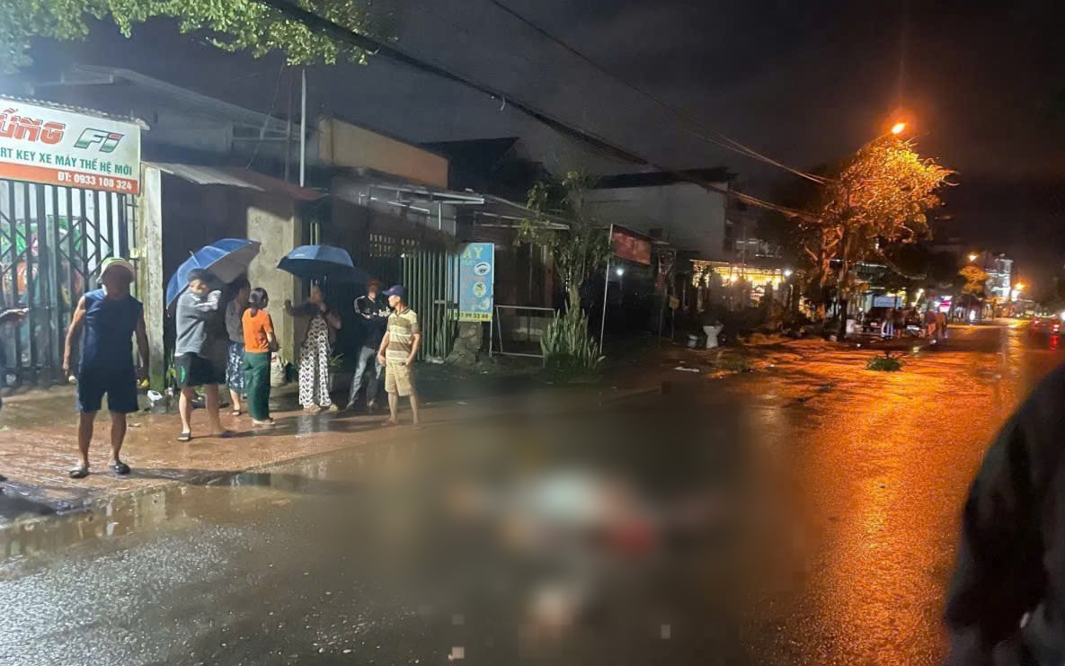 Lâm Đồng: Trượt ngã khi trời mưa, nam thanh niên bị ô tô tông tử vong