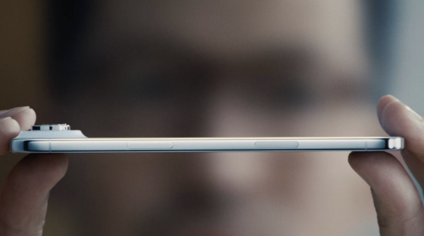 Apple giới thiệu loạt sản phẩm mới, iPhone 17 series, iPhone Air siêu mỏng- Ảnh 2. Apple giới thiệu loạt sản phẩm mới, iPhone 17 series, iPhone Air siêu mỏng- Ảnh 2.