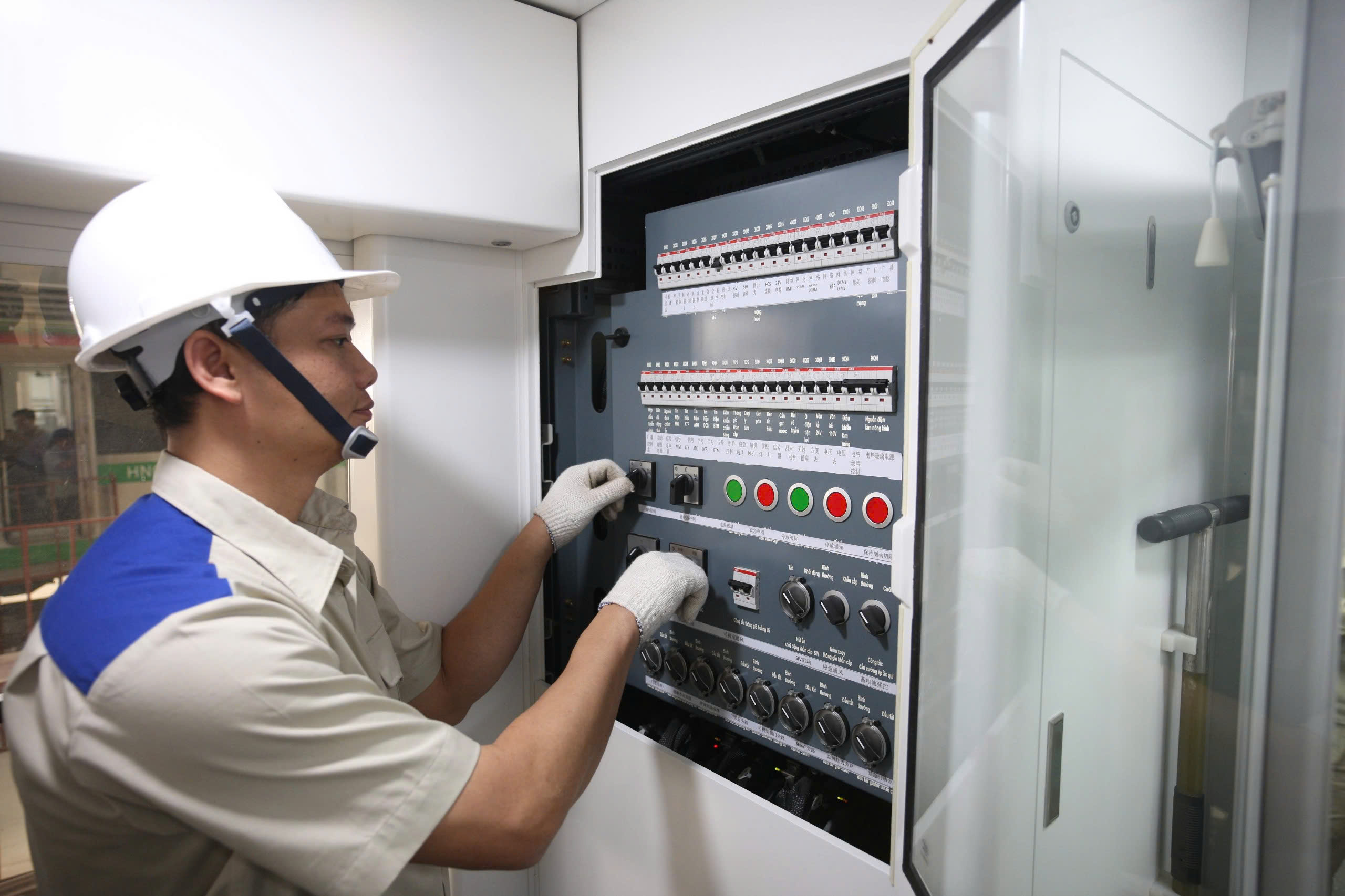 Doanh nghiệp hưởng lợi từ cải cách thủ tục kiểm định đường sắt- Ảnh 1. Doanh nghiệp hưởng lợi từ cải cách thủ tục kiểm định đường sắt- Ảnh 1.