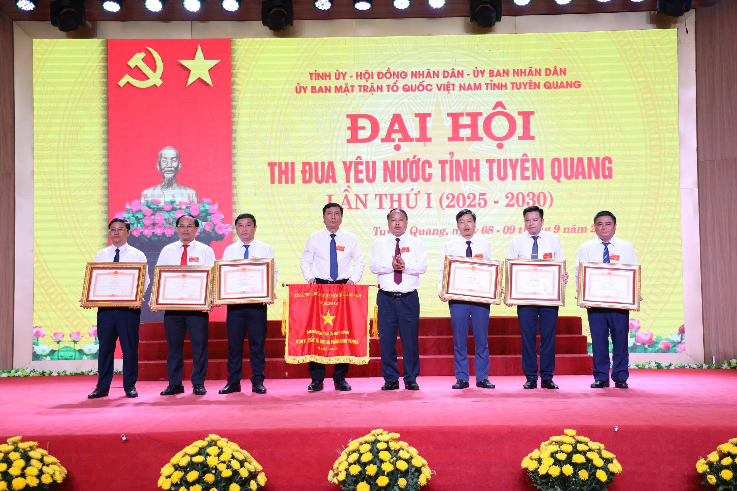 Tăng tốc xây dựng tỉnh Tuyên Quang phát triển nhanh, bền vững- Ảnh 4.