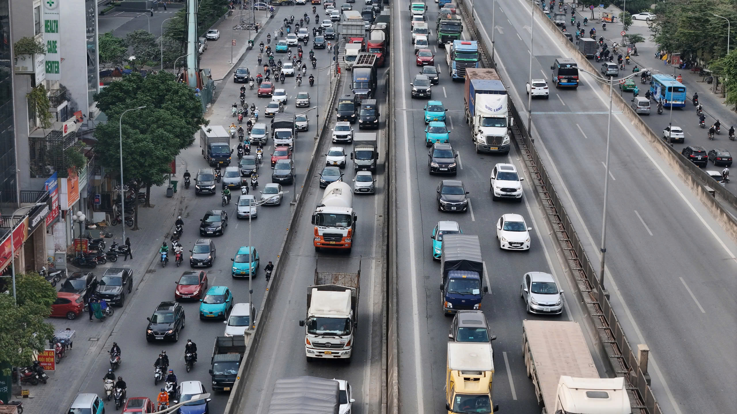 Cận cảnh bến xe, đường phố Hà Nội ngày đầu nghỉ Tết Dương lịch- Ảnh 10. Cận cảnh bến xe, đường phố Hà Nội ngày đầu nghỉ Tết Dương lịch- Ảnh 10.