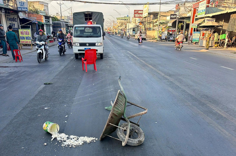 Chiếc xe rùa tại hiện trường vụ tai nạn. Chiếc xe rùa tại hiện trường vụ tai nạn.