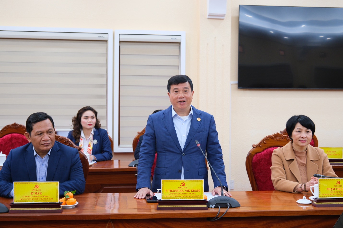 Agribank trao tặng 5 tỷ đồng chung tay chăm lo an sinh xã hội tại Lâm Đồng- Ảnh 2. C:\Users\Admin\Downloads\bipragribanknhhtrngsmngy10012026\Anh 2.JPG