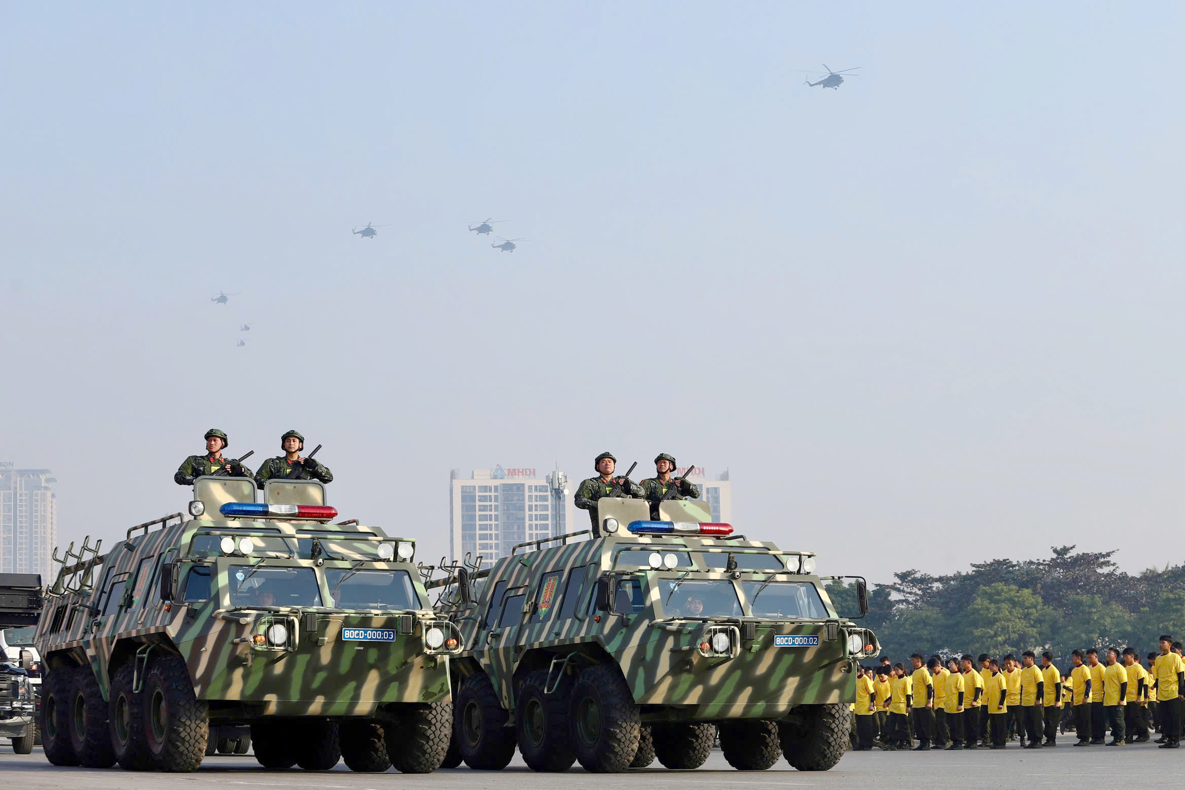 Công an trình diễn sức mạnh, phương tiện hiện đại tại lễ xuất quân bảo vệ Đại hội Đảng- Ảnh 10. Công an trình diễn sức mạnh, phương tiện hiện đại tại lễ xuất quân bảo vệ Đại hội Đảng- Ảnh 10.