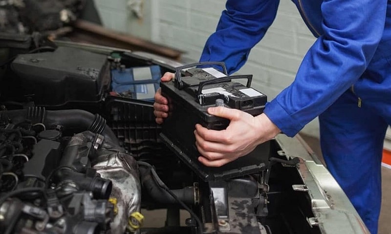 Những phụ kiện ô tô có thể tự thay thế tại nhà- Ảnh 2.