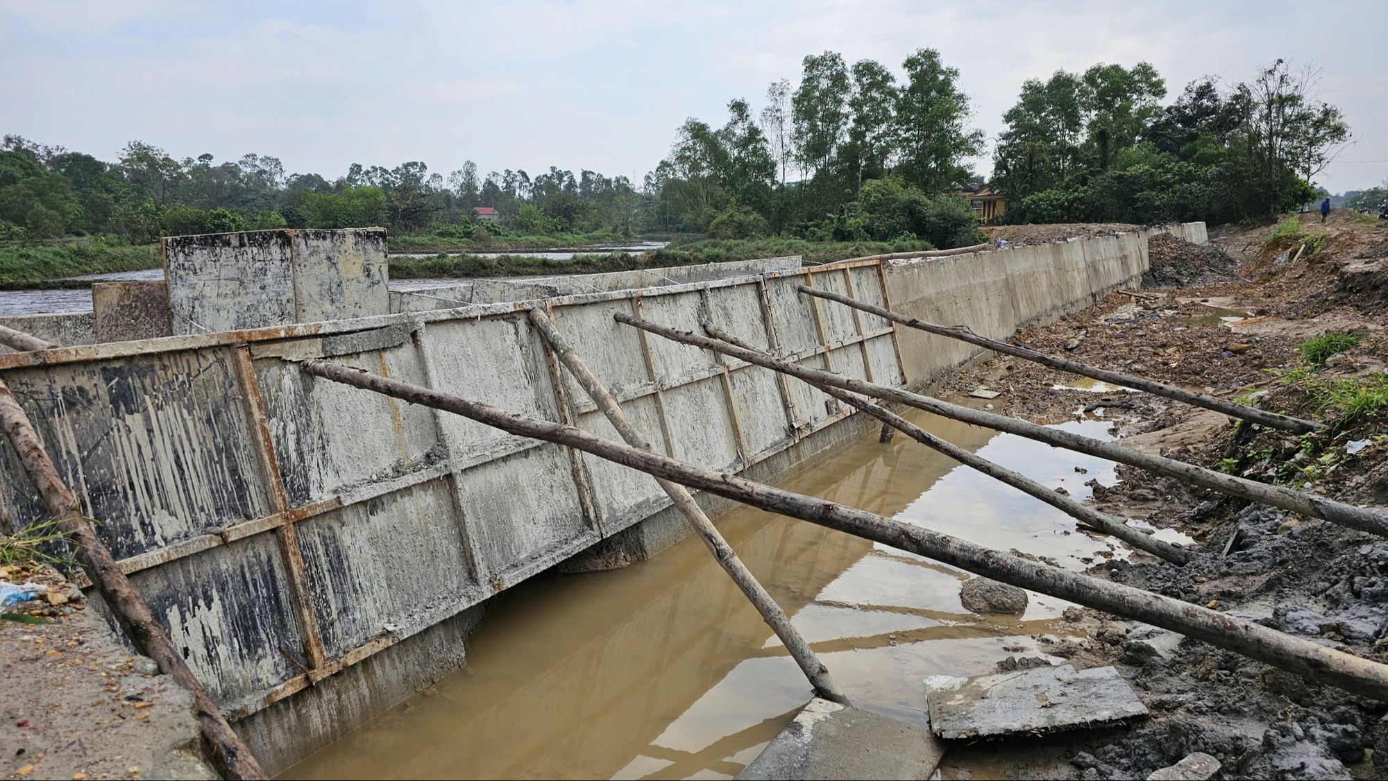 Ngổn ngang c&ocirc;ng trường dự &aacute;n đường 1.100 tỷ đồng ở Huế- Ảnh 13.