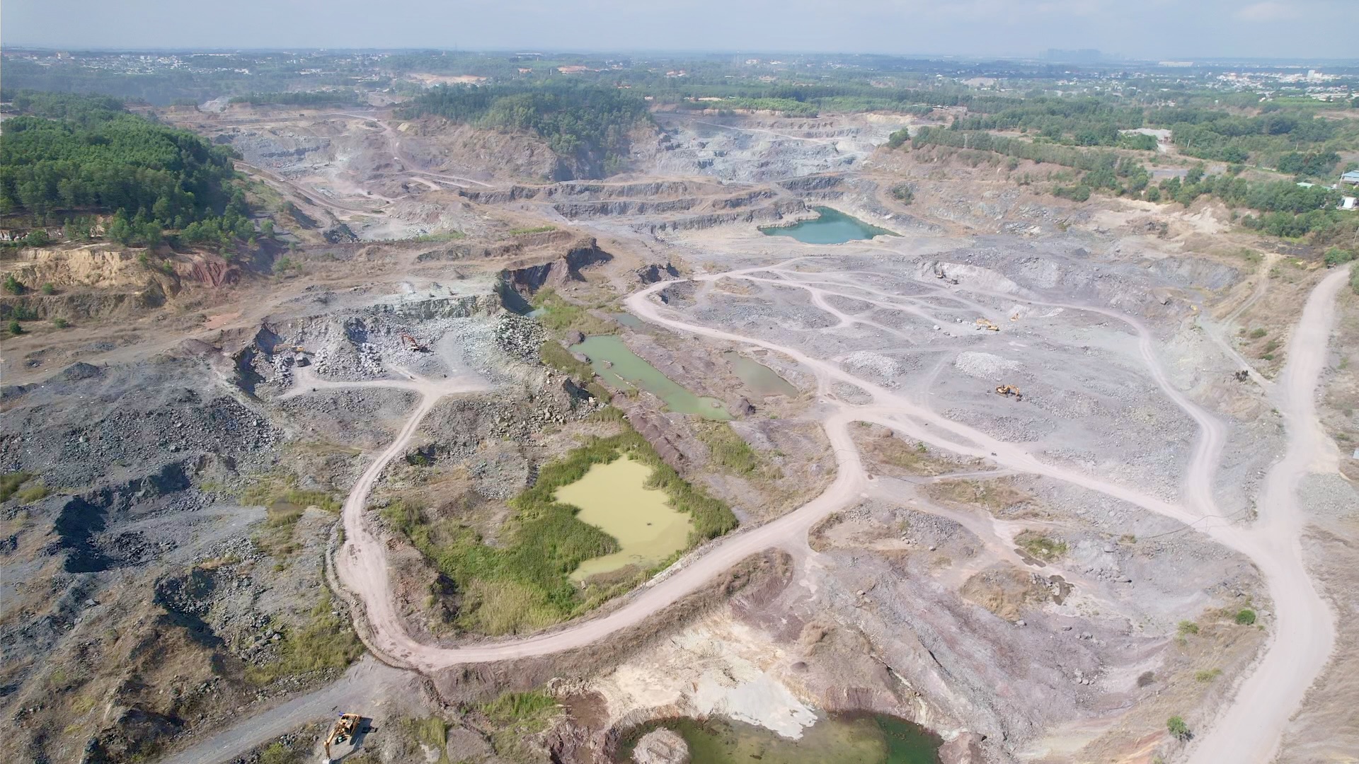 Đồng Nai mở kho vật liệu x&acirc;y dựng năm 2026, sắp đưa 19 mỏ đ&aacute; - c&aacute;t - đất ra đấu gi&aacute;- Ảnh 1.