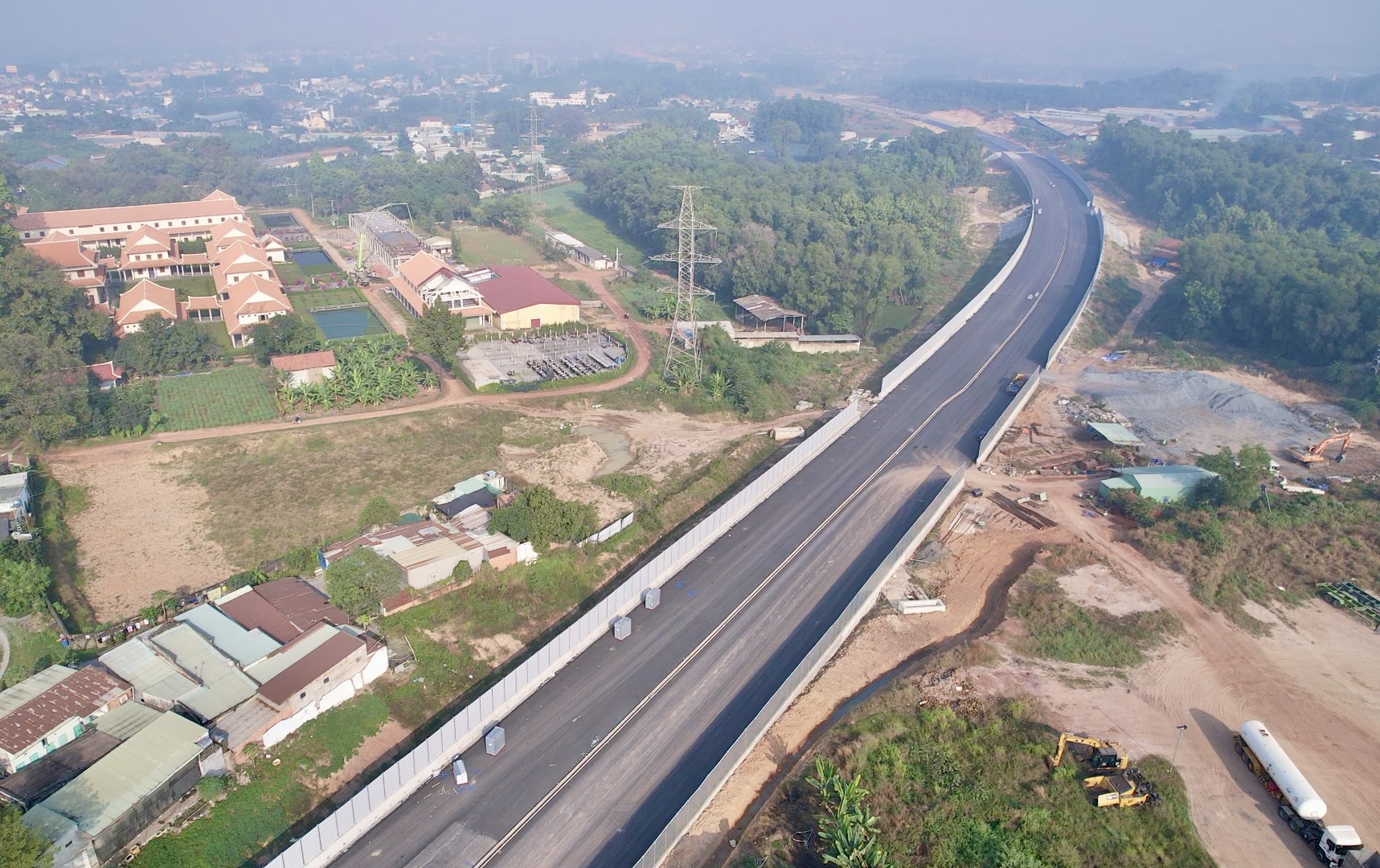 Đua nước r&uacute;t để kịp th&ocirc;ng xe 35km cao tốc Bi&ecirc;n H&ograve;a - Vũng T&agrave;u trước Tết- Ảnh 22.