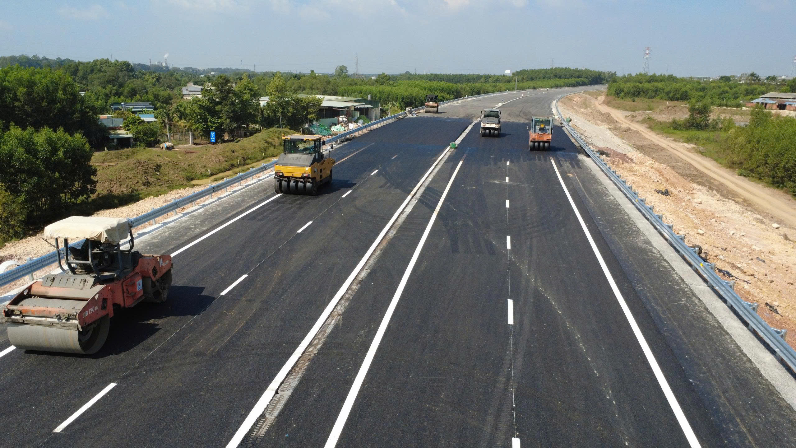 Đua nước r&uacute;t để kịp th&ocirc;ng xe 35km cao tốc Bi&ecirc;n H&ograve;a - Vũng T&agrave;u trước Tết- Ảnh 19.