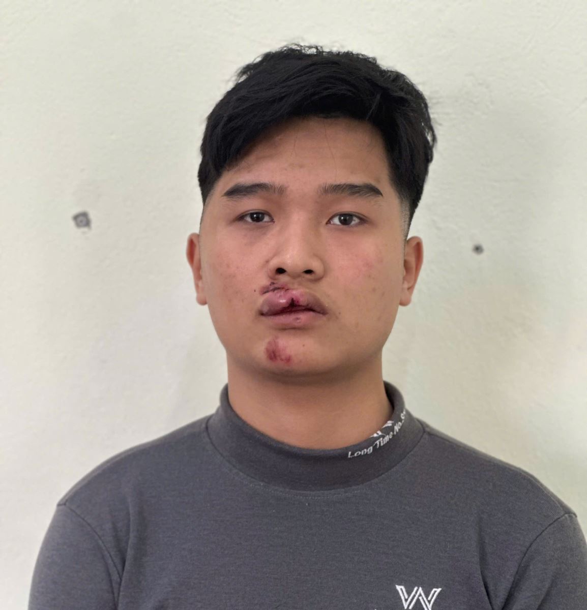 Hưng Y&ecirc;n: Khởi tố thanh ni&ecirc;n th&ocirc;ng chốt nồng độ cồn, t&ocirc;ng trực diện đại &uacute;y CSGT- Ảnh 1.