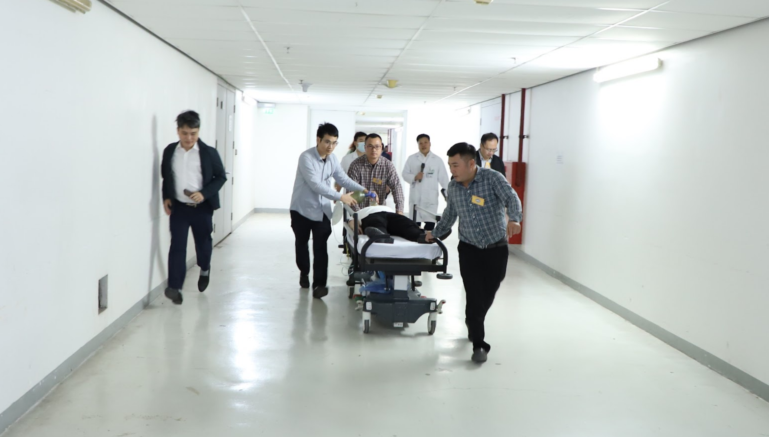 Ngành Y tế diễn tập, sẵn sàng phục vụ Đại hội XIV của Đảng- Ảnh 2. Ngành Y tế diễn tập, sẵn sàng phục vụ Đại hội XIV của Đảng- Ảnh 2.