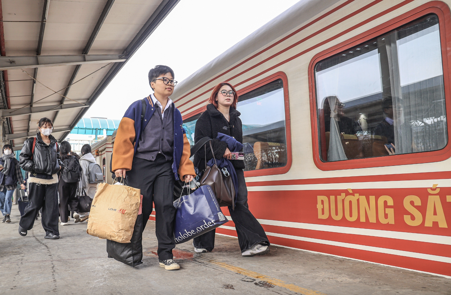 Bộ X&acirc;y dựng chỉ đạo to&agrave;n ng&agrave;nh v&agrave;o cuộc phục vụ vận tải Tết- Ảnh 3.