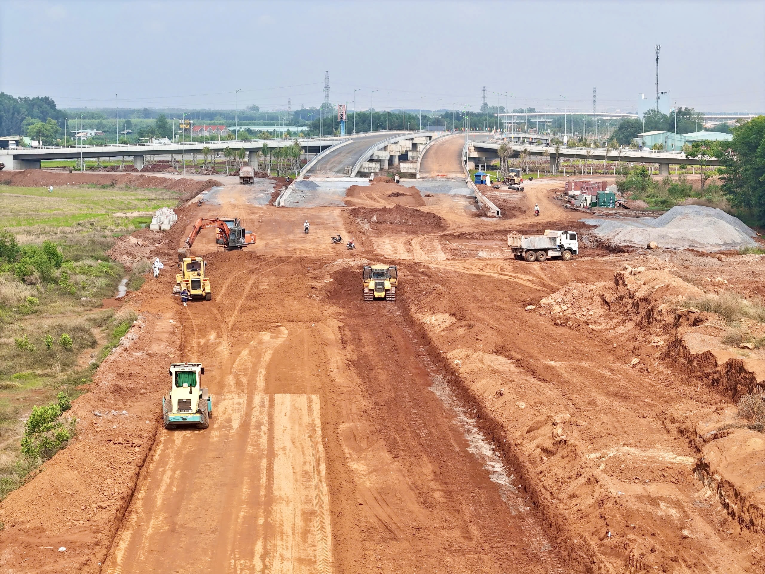 Đua nước r&uacute;t để kịp th&ocirc;ng xe 35km cao tốc Bi&ecirc;n H&ograve;a - Vũng T&agrave;u trước Tết- Ảnh 9.