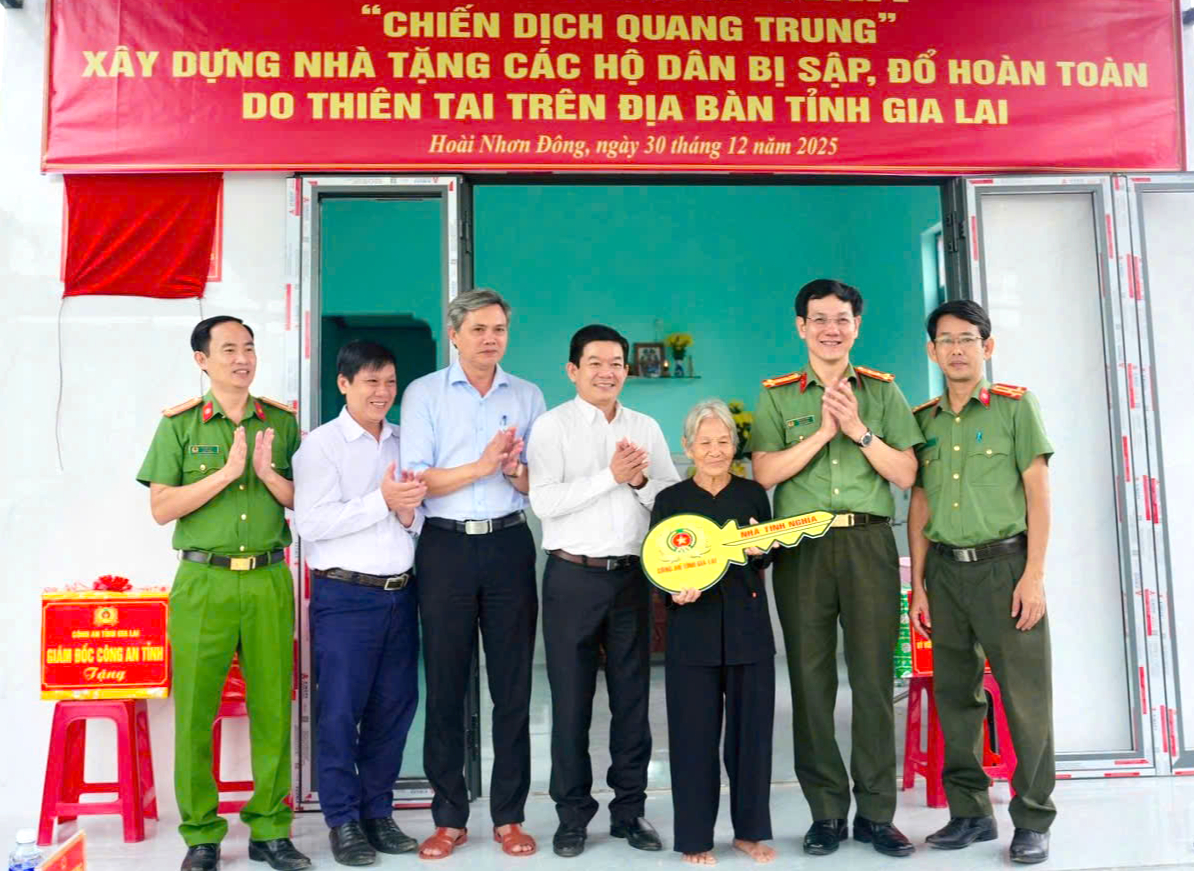 Chiến dịch Quang Trung: Lan tỏa tinh thần &ldquo;v&igrave; nh&acirc;n d&acirc;n phục vụ&rdquo; của lực lượng c&ocirc;ng an- Ảnh 4.
