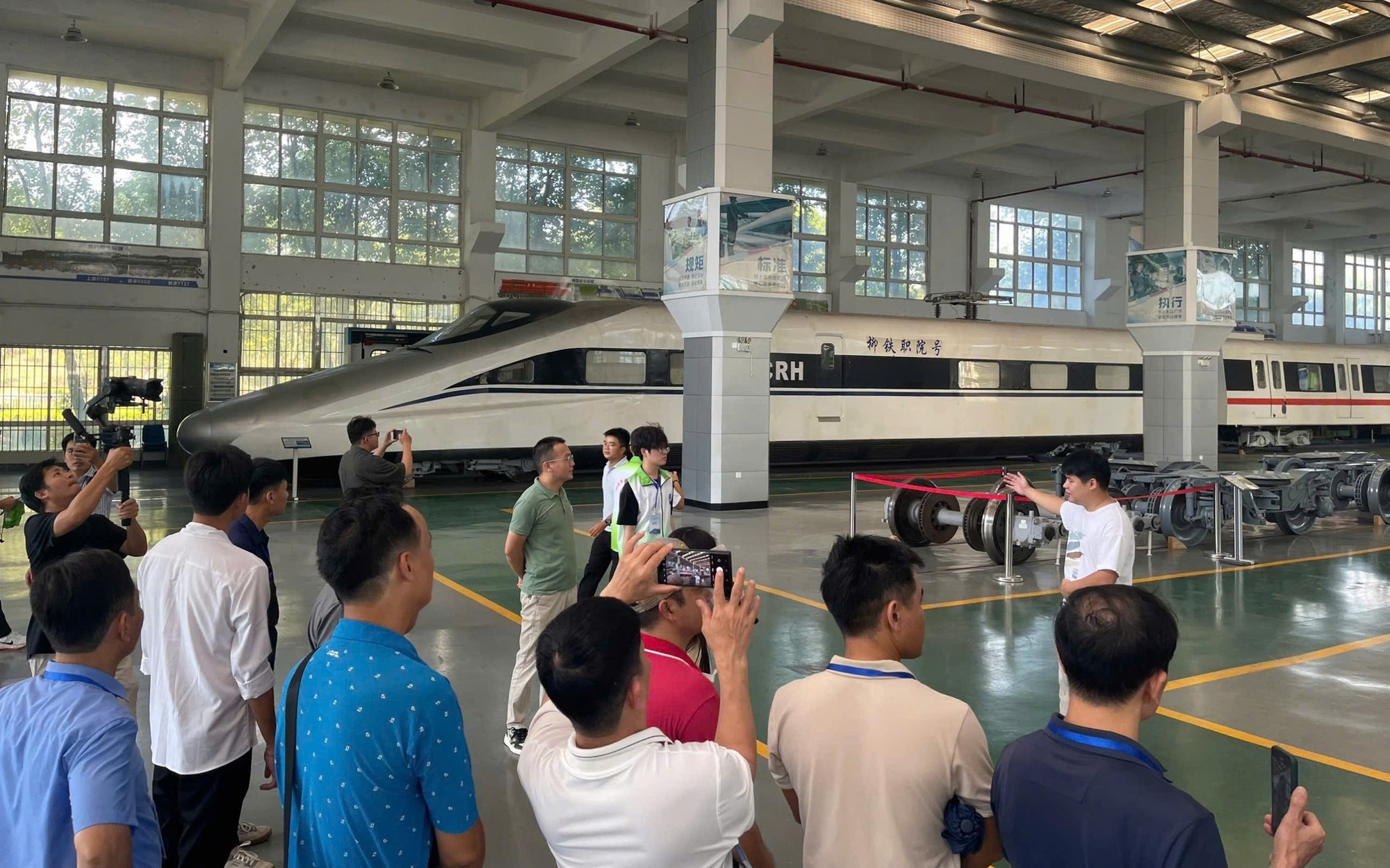 &ldquo;Đi sớm, đ&oacute;n đầu&rdquo; đ&agrave;o tạo nh&acirc;n lực cho đường sắt tốc độ cao